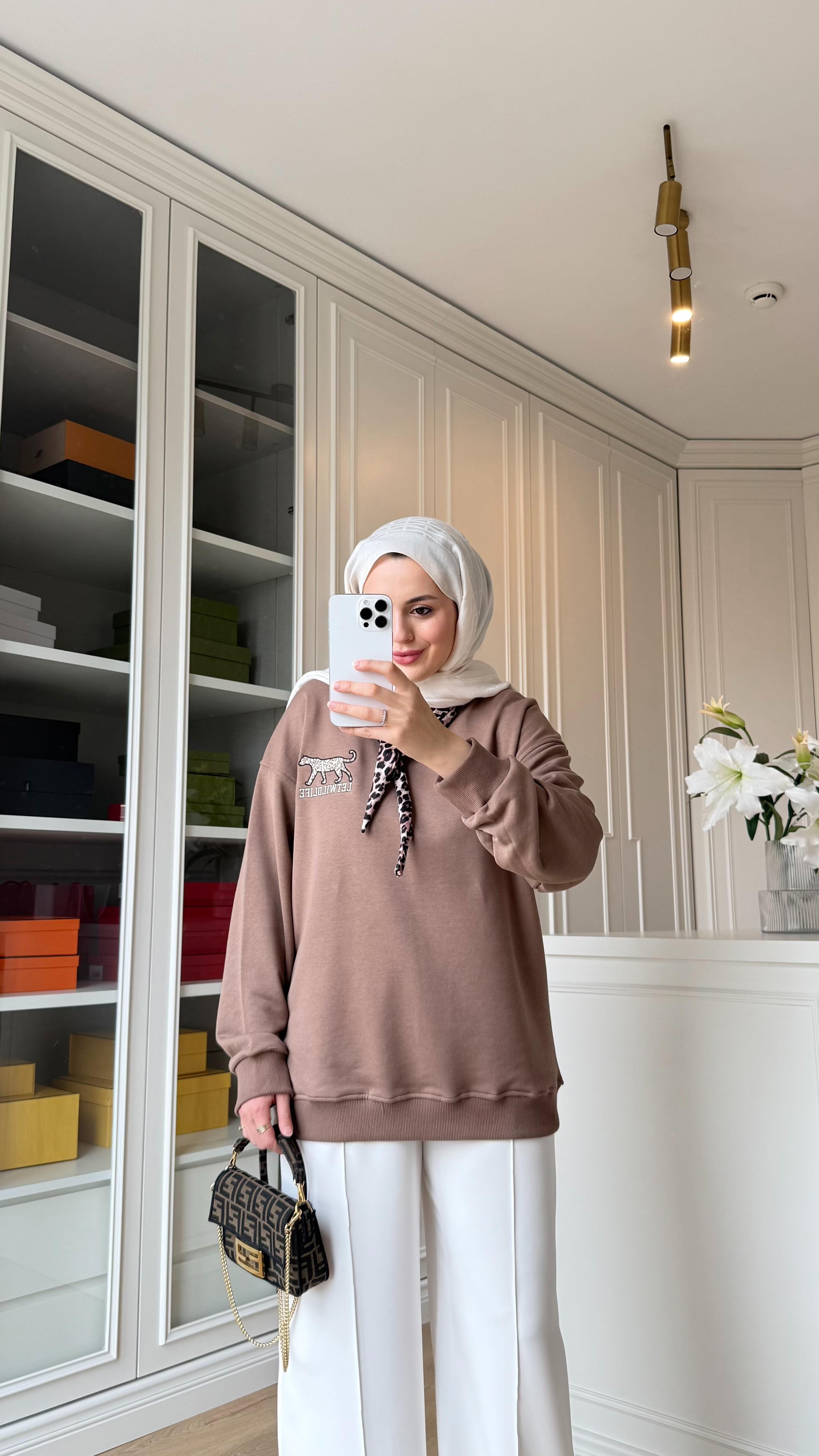 Fularlı Sweatshirt Kahve