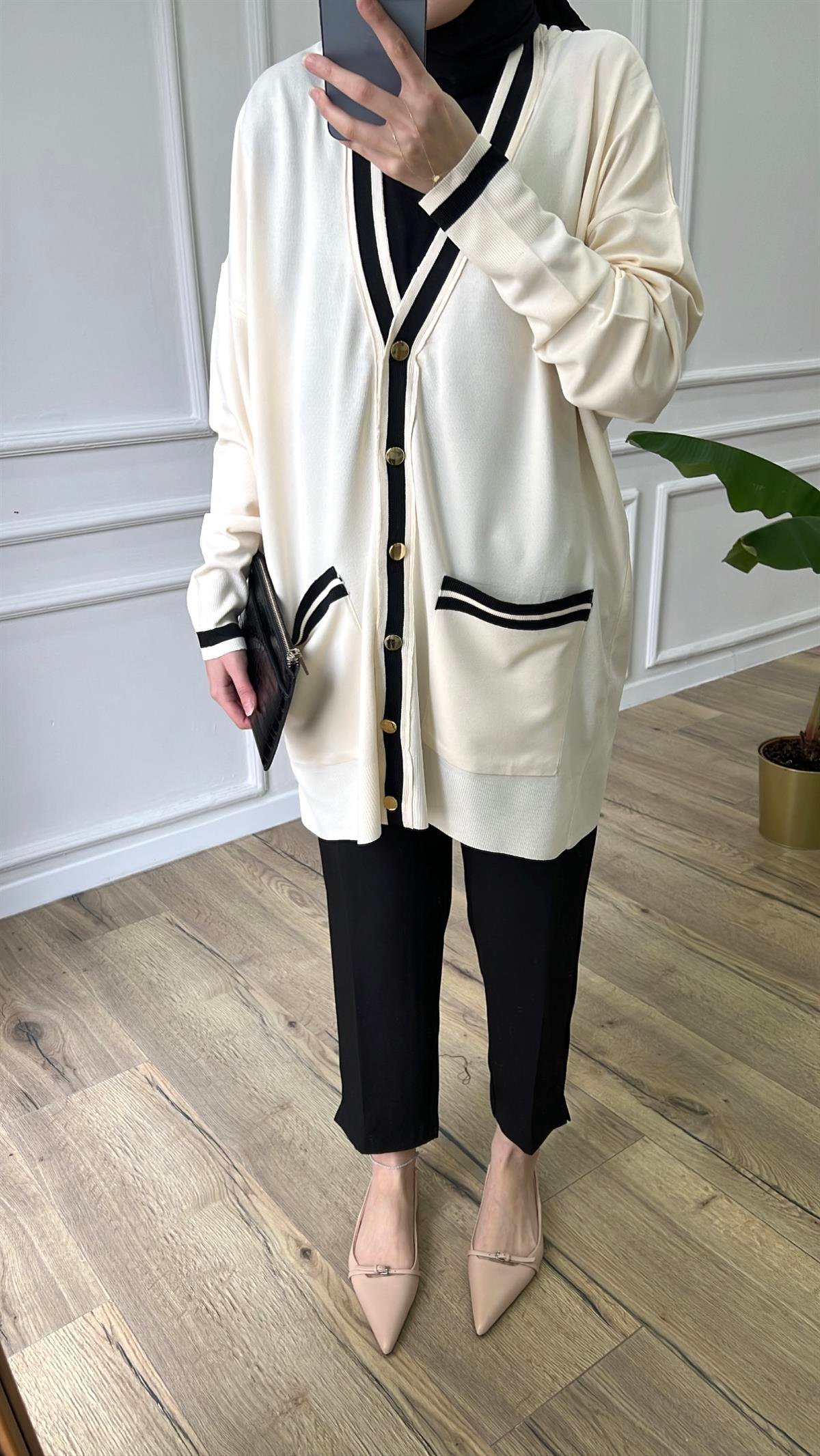 Gold Düğmeli Merserize Hırka - Ekru