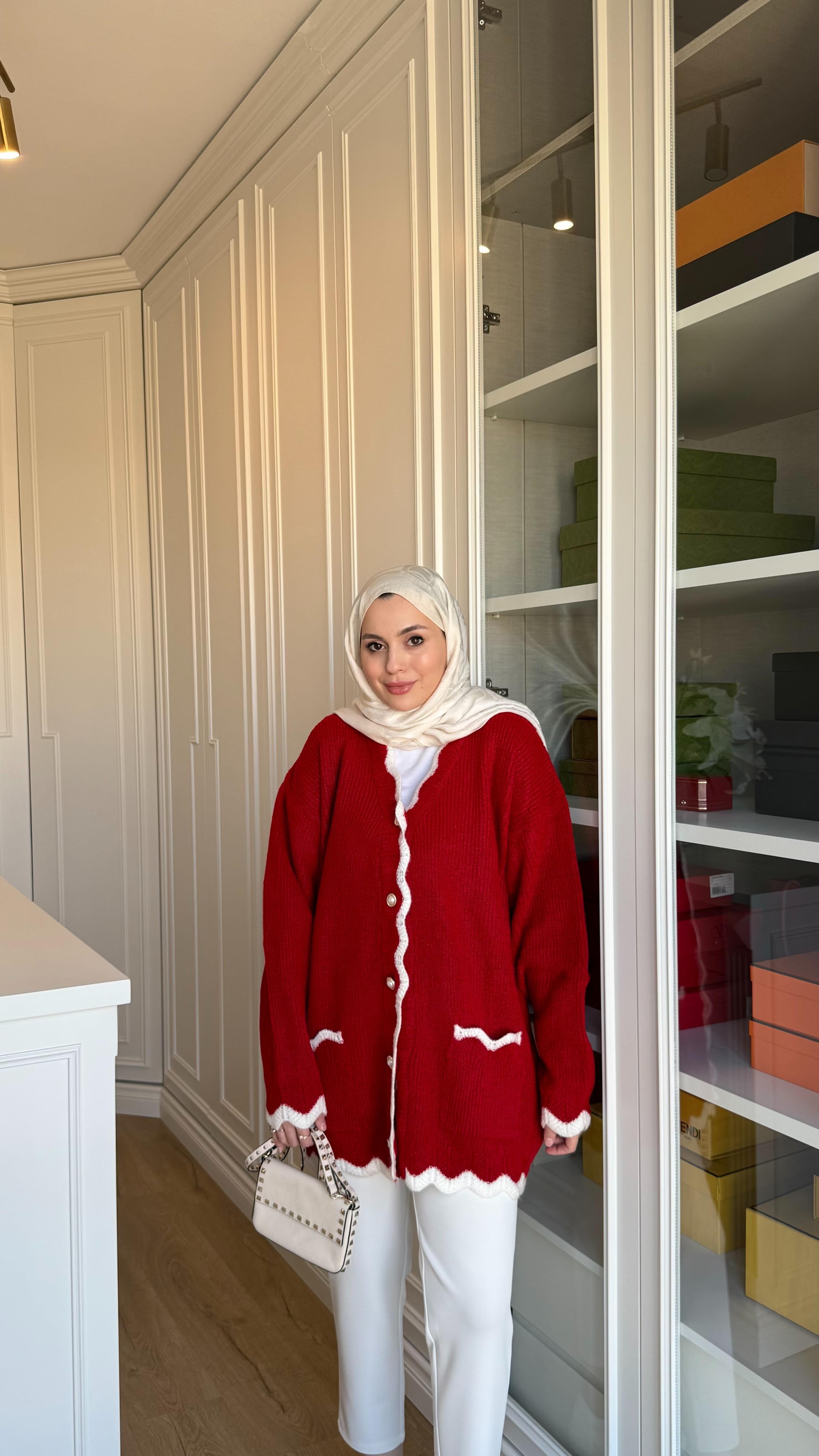 İnci Düğmeli Hırka Kırmızı