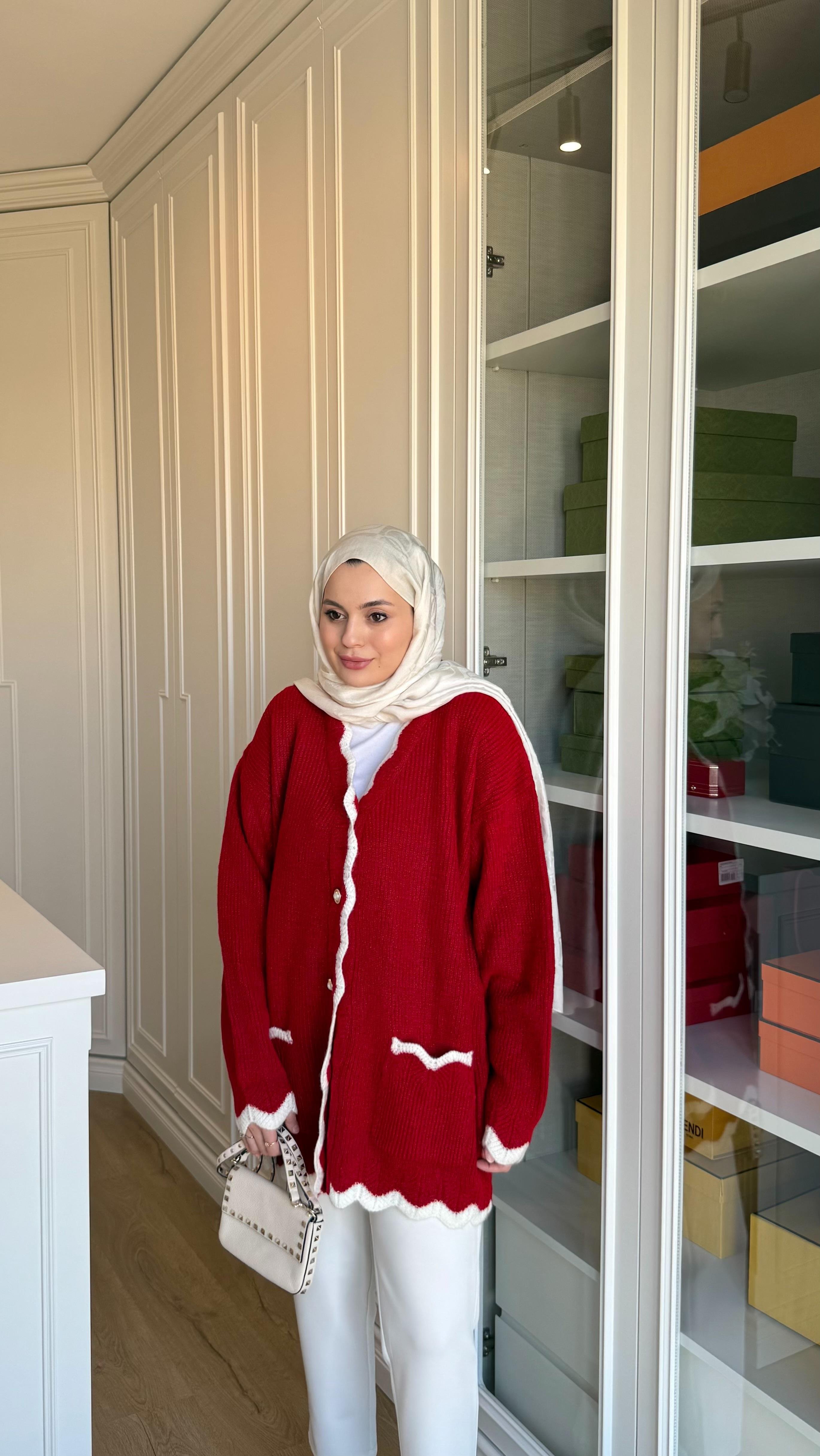 İnci Düğmeli Hırka Kırmızı