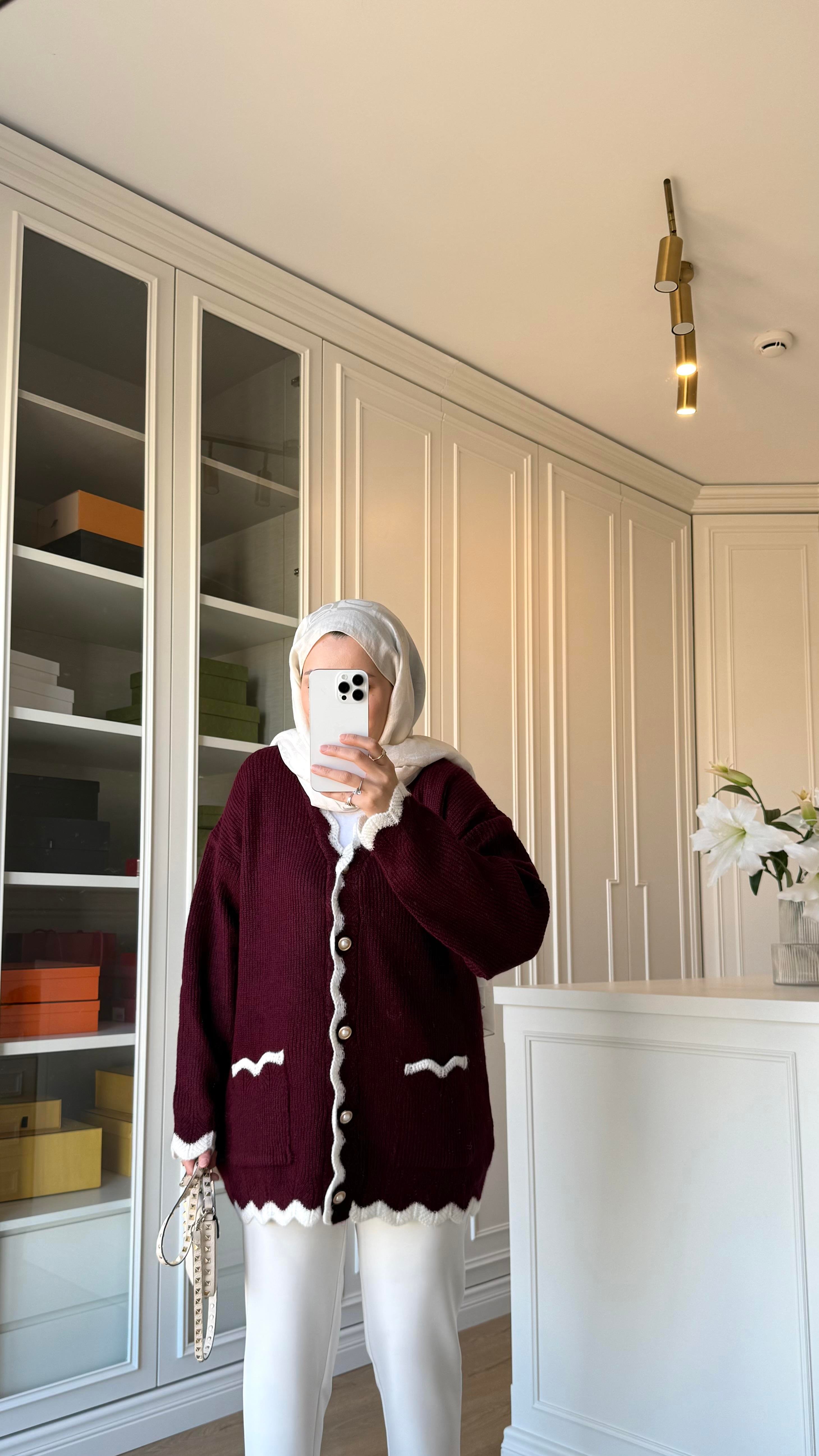 İnci Düğmeli Hırka Mürdüm