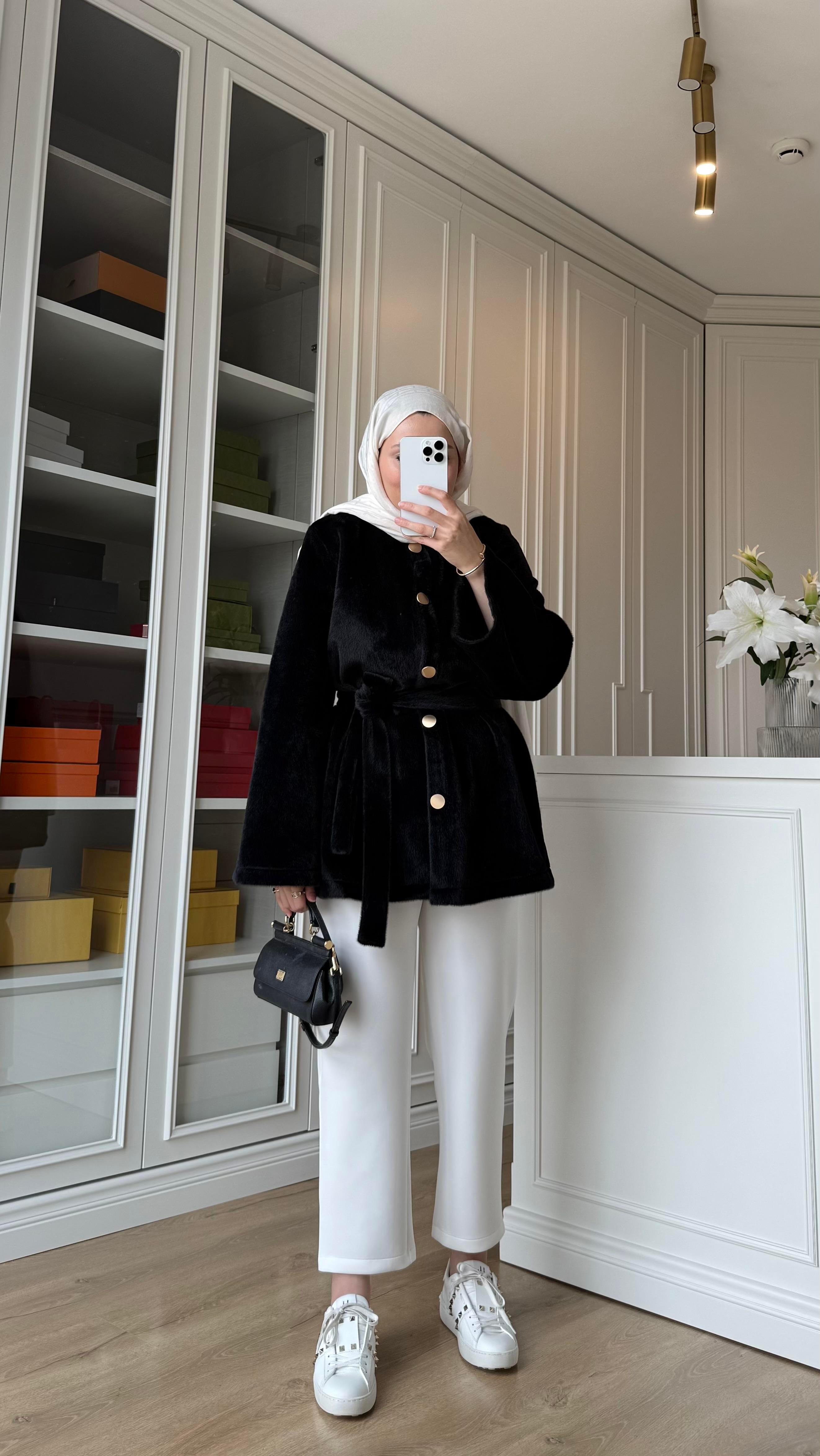 Kely Kısa Kaban Siyah