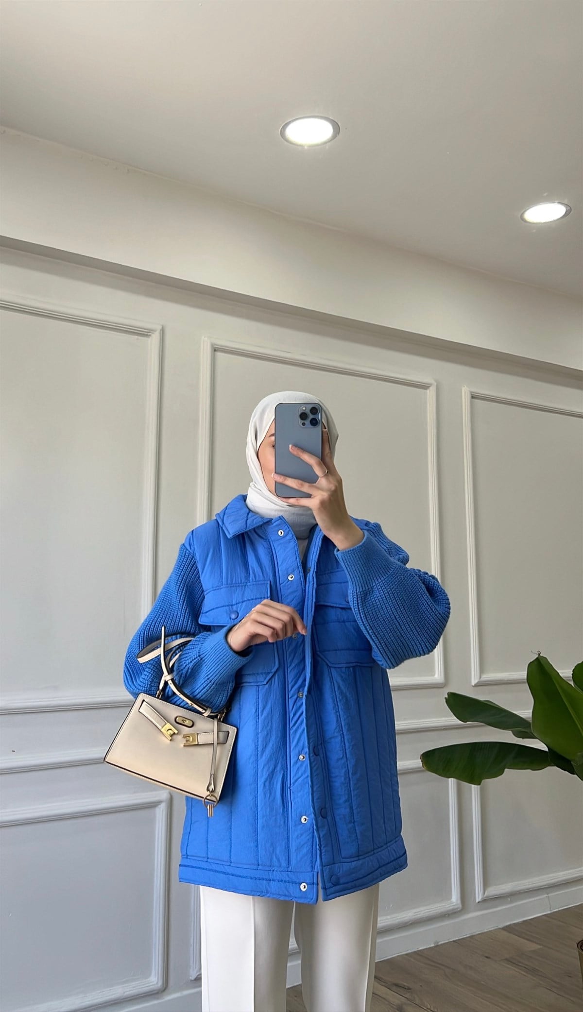 Mavi Triko Detaylı Ceket