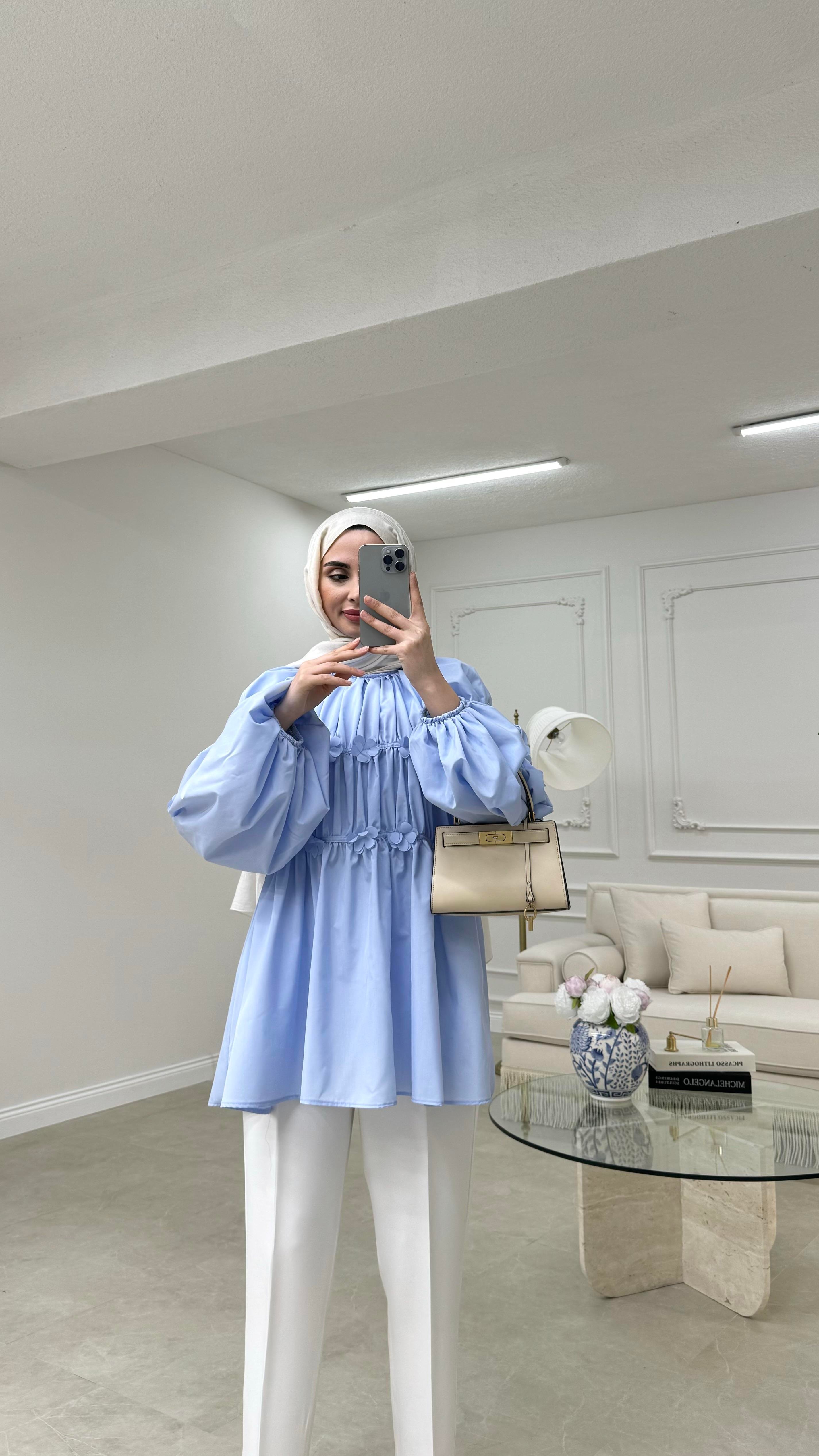 Minik Çiçek Detaylı Bluz Mavi