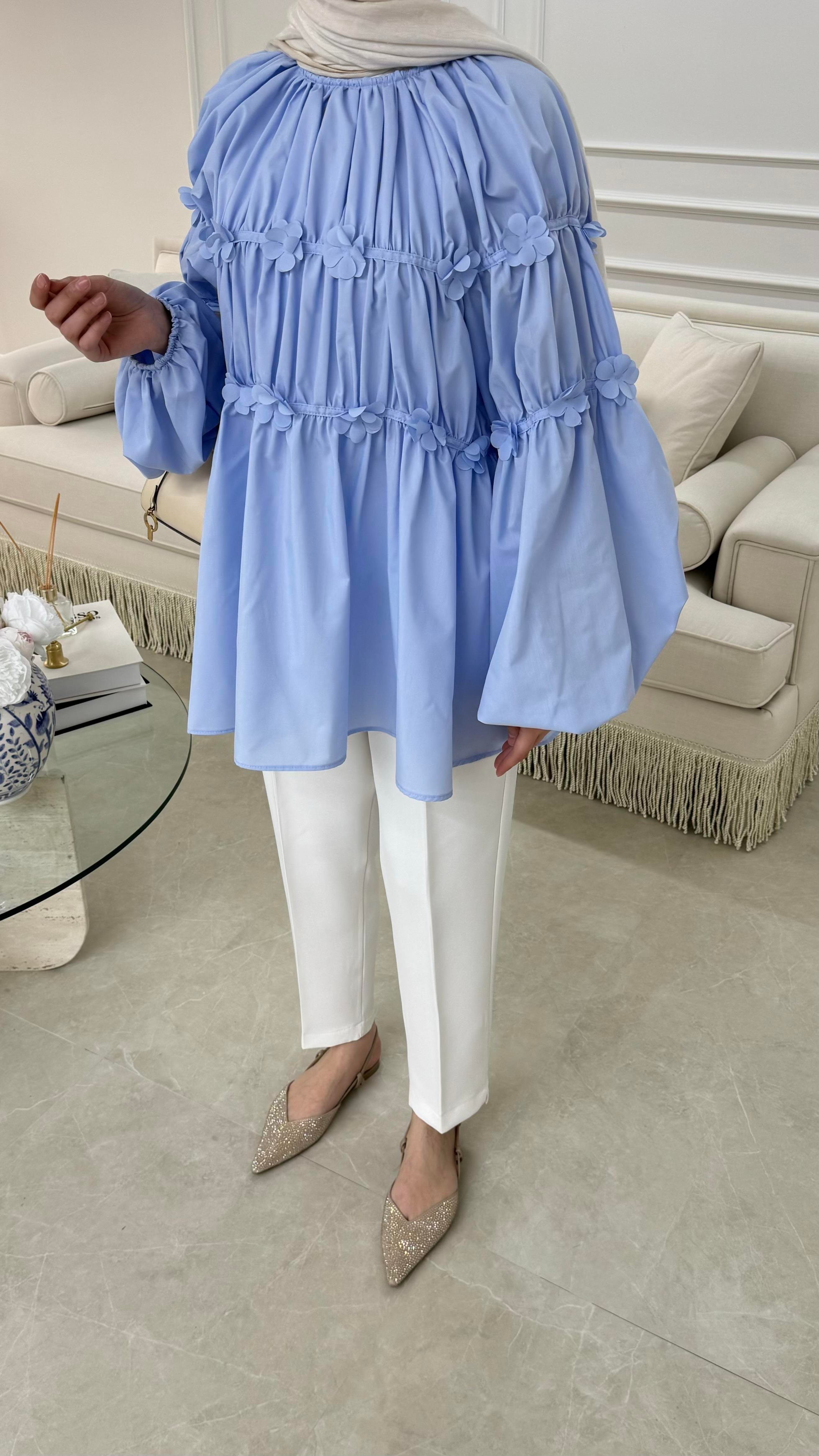 Minik Çiçek Detaylı Bluz Mavi