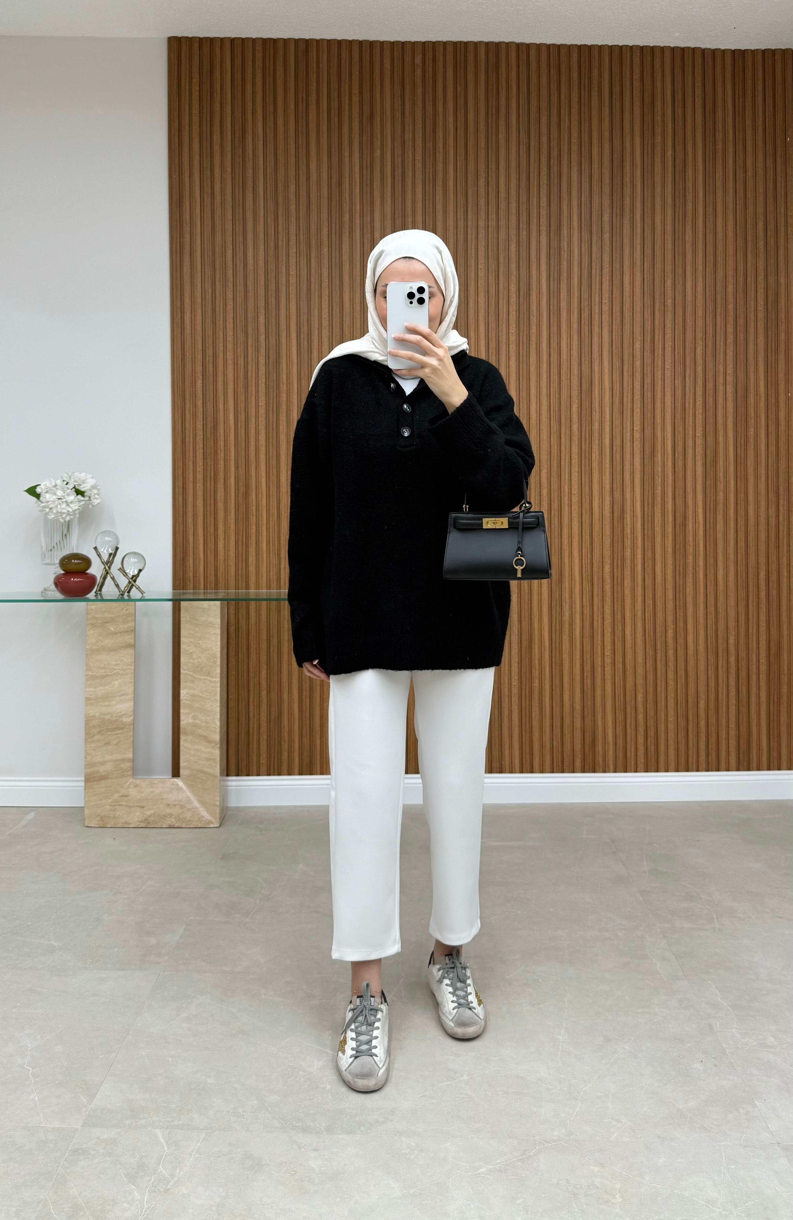 Önden Düğmeli Triko Siyah