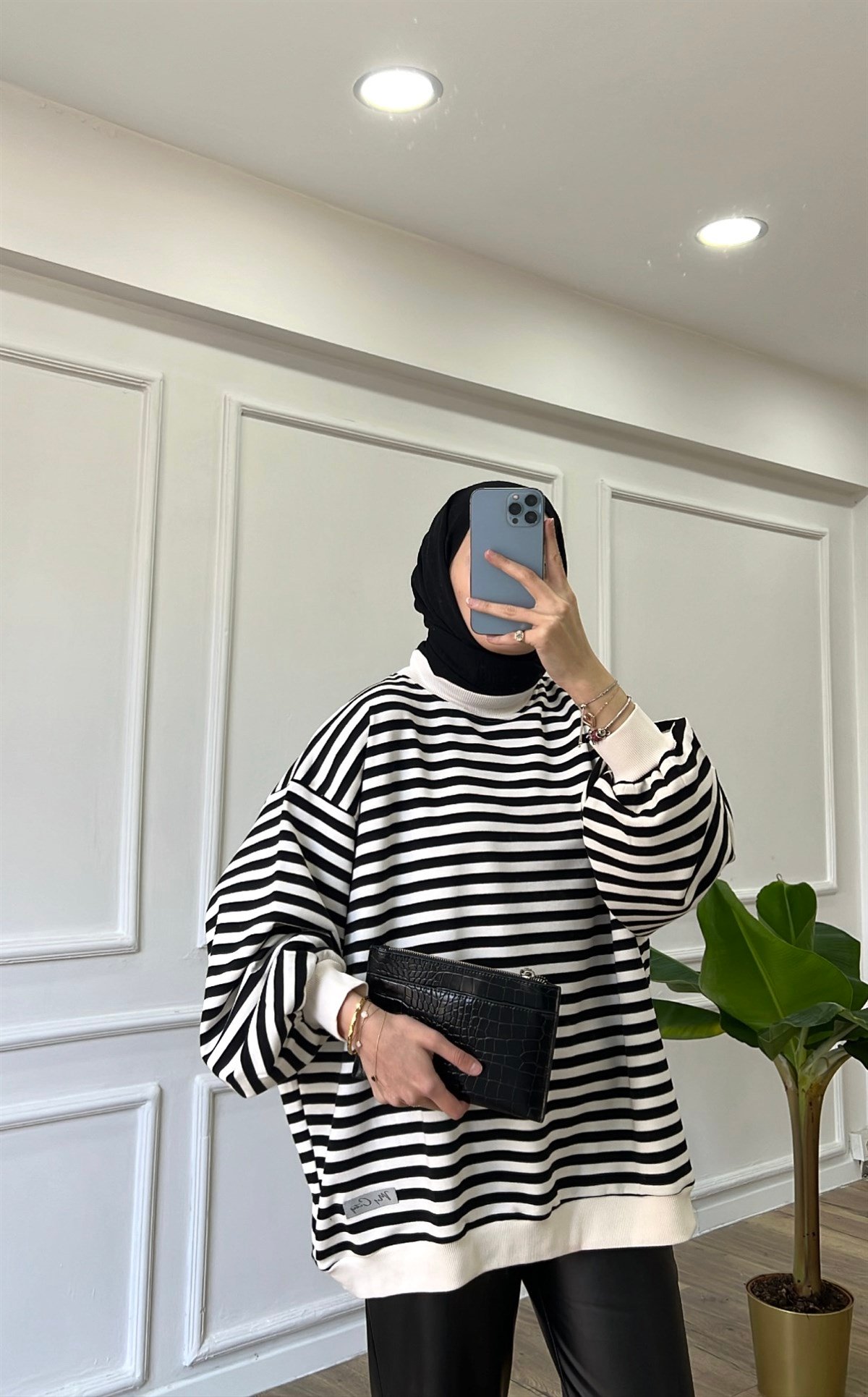 Siyah - Oversize Çizgili Sweatshirt 