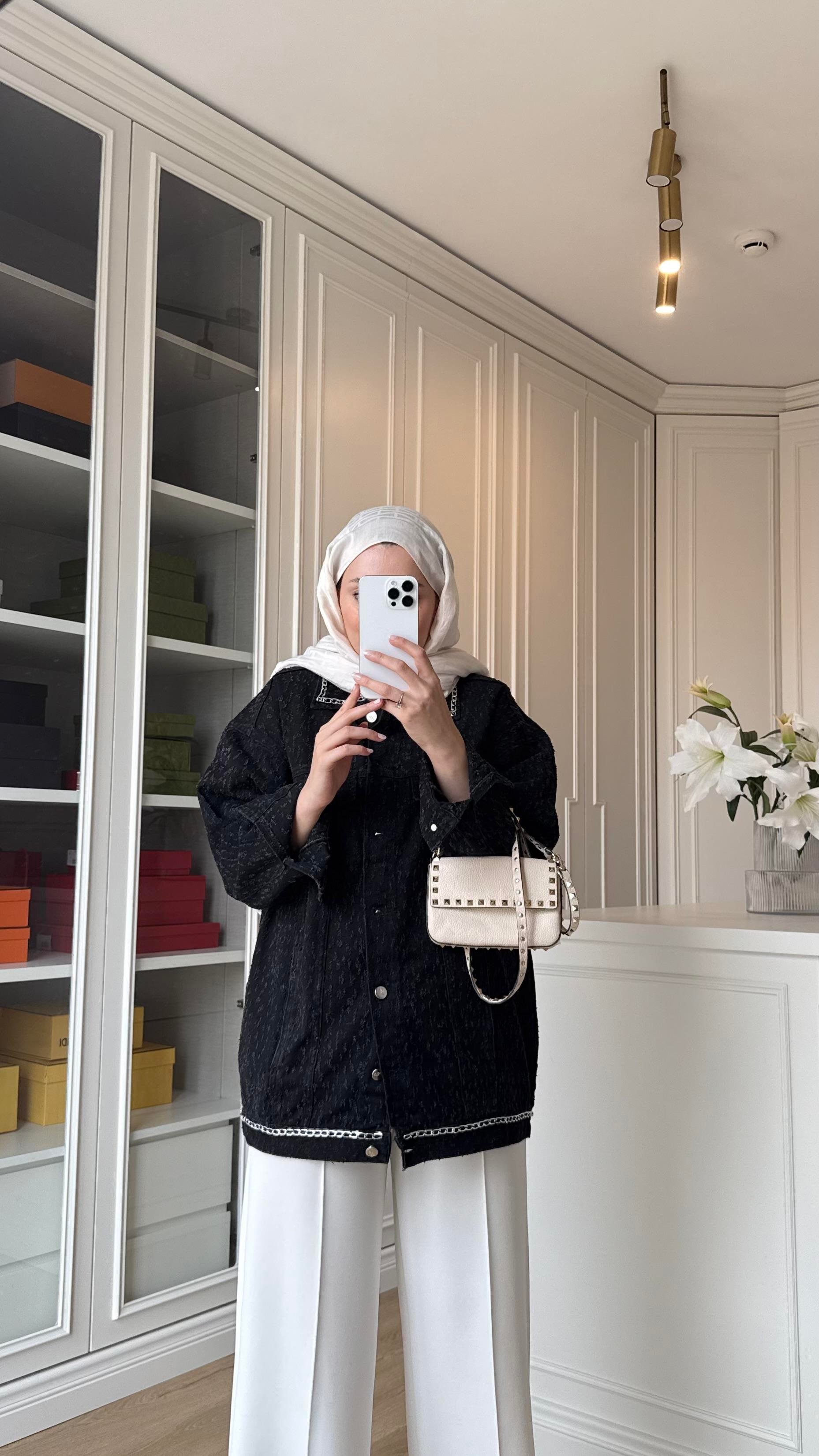 Zincir Detaylı Denim Ceket 