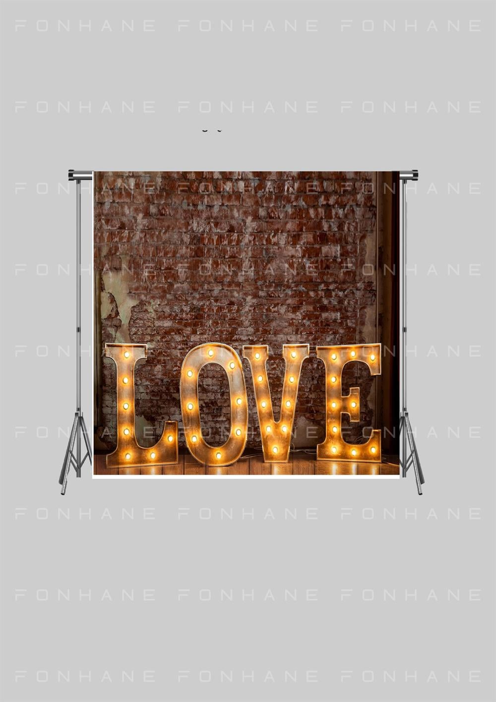 Tuğlalı Duvar Önünde Işıklı Dekor Love Zeminsiz Yetişkin Kumaş Fotoğraf Fonu( 3X2,5 MT)