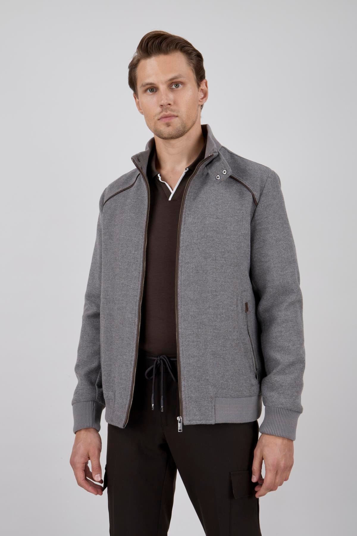 ERKEK BEJ DİK YAKA FERMUARLI CASUAL MONT