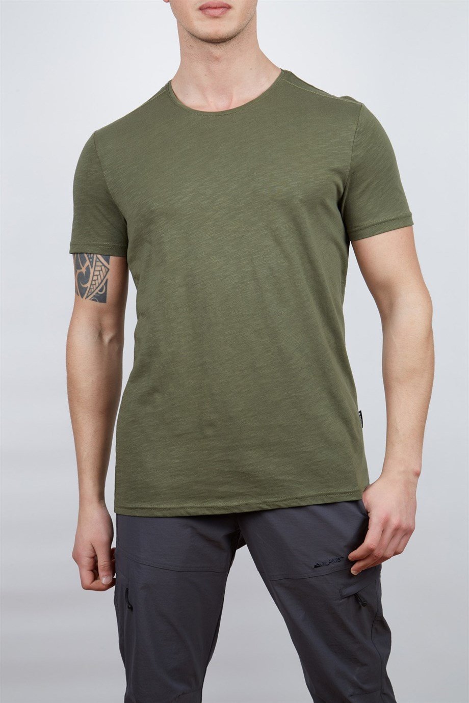 Alpinist Albino Basic T-Shirt Haki