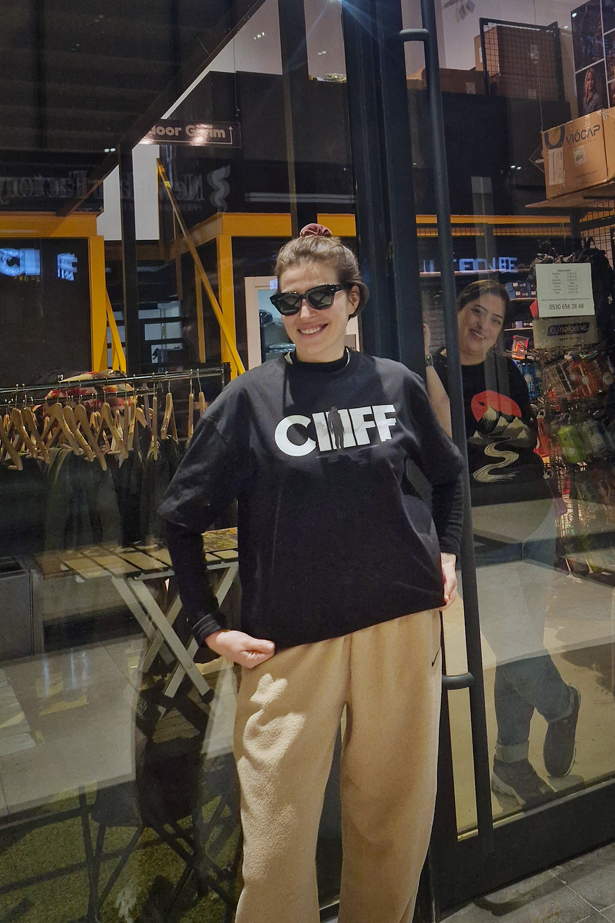 Cliff Logo No.1 Tişört - Rahat Kesim, %100 Pamuk