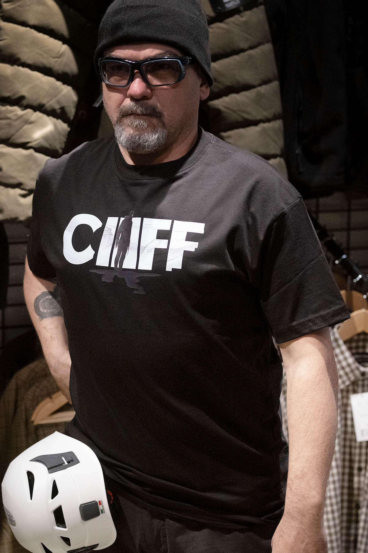 Cliff Logo No.1 Tişört - Rahat Kesim, %100 Pamuk