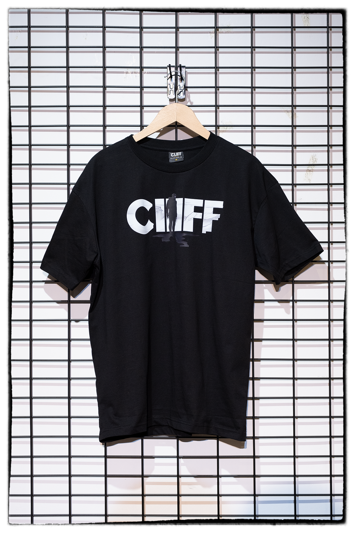 Cliff Logo No.1 Tişört - Rahat Kesim, %100 Pamuk