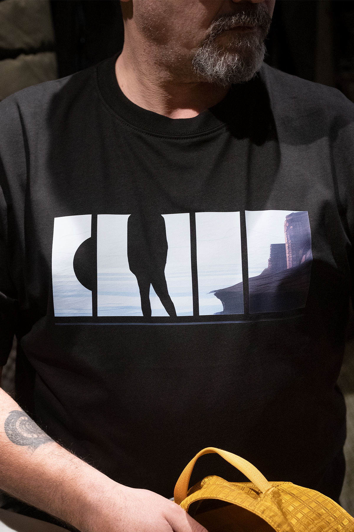 Cliff Logo No.4 Tişört - Rahat Kesim, %100 Pamuk