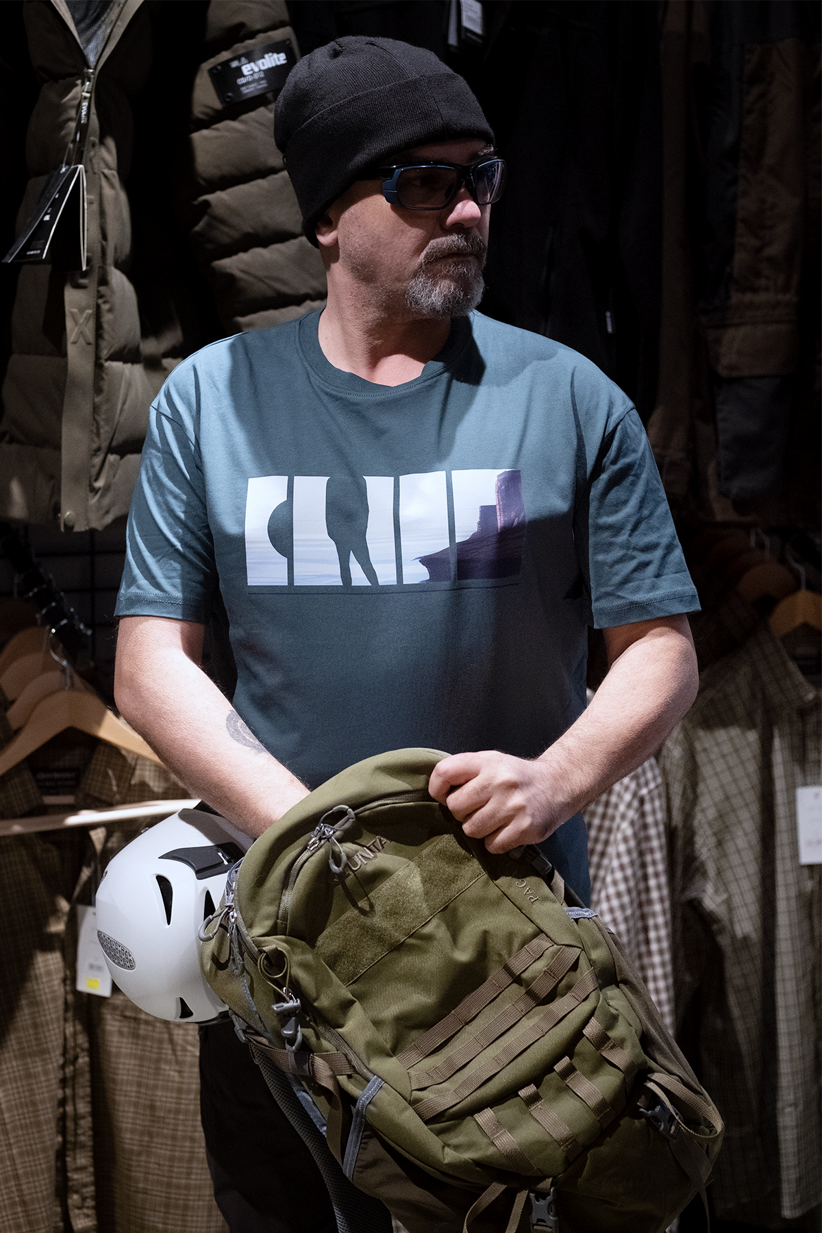 Cliff Logo No.4 Tişört - Rahat Kesim, %100 Pamuk