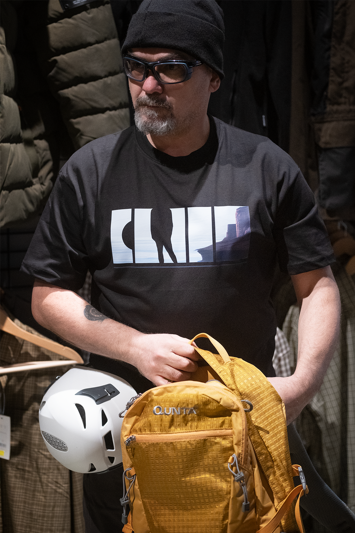 Cliff Logo No.4 Tişört - Rahat Kesim, %100 Pamuk