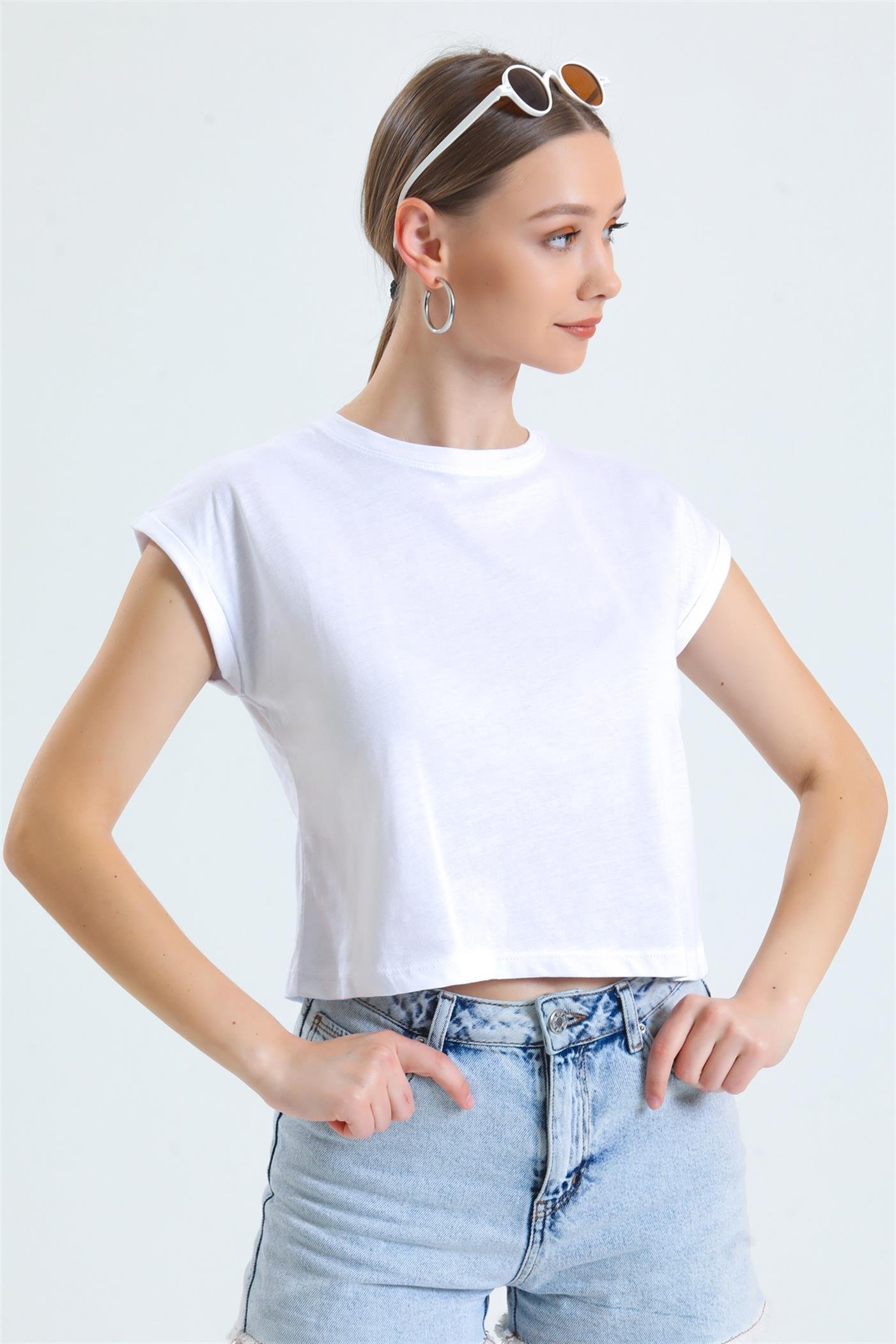 Bisiklet Yaka Yarasa Kollu Basic Crop Tişört - Beyaz