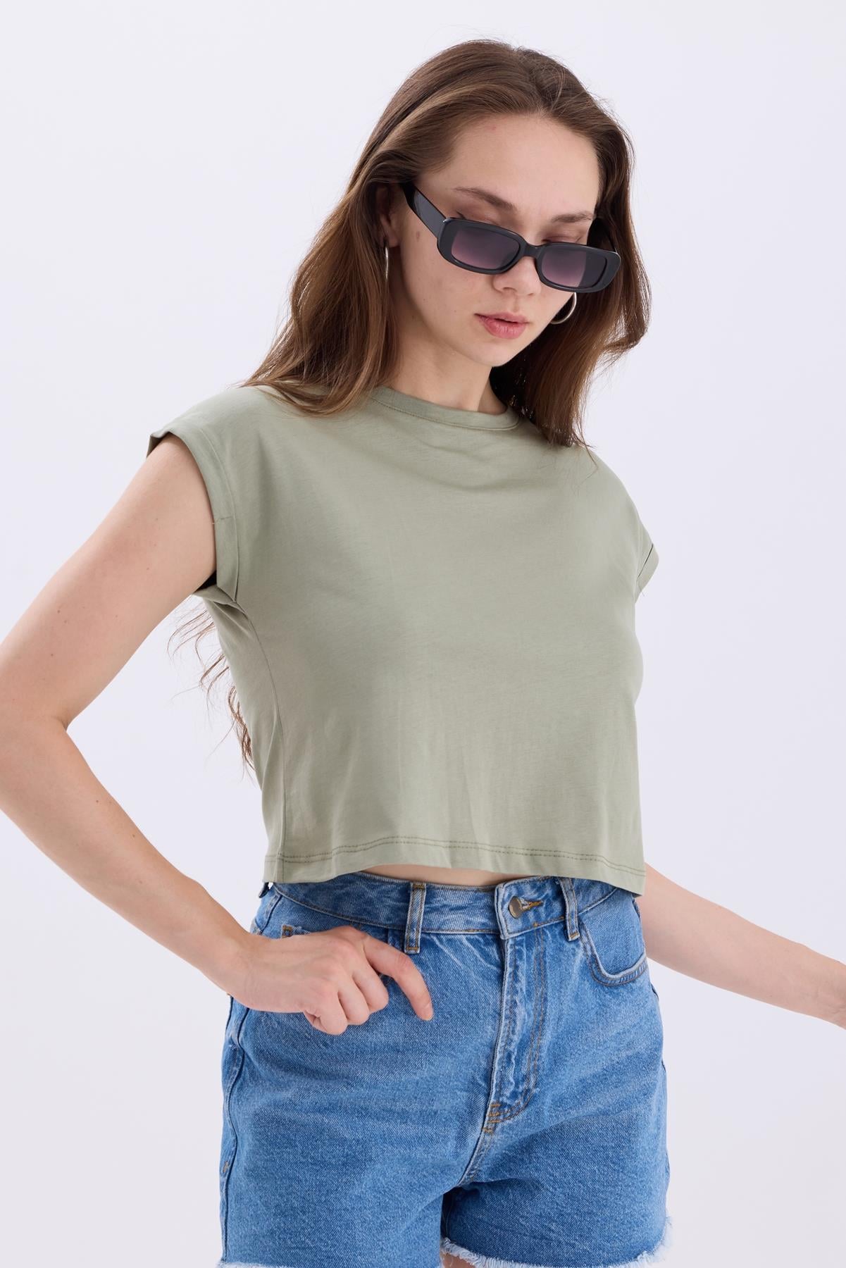Bisiklet Yaka Yarasa Kollu Basic Crop Tişört - Mint Yeşil