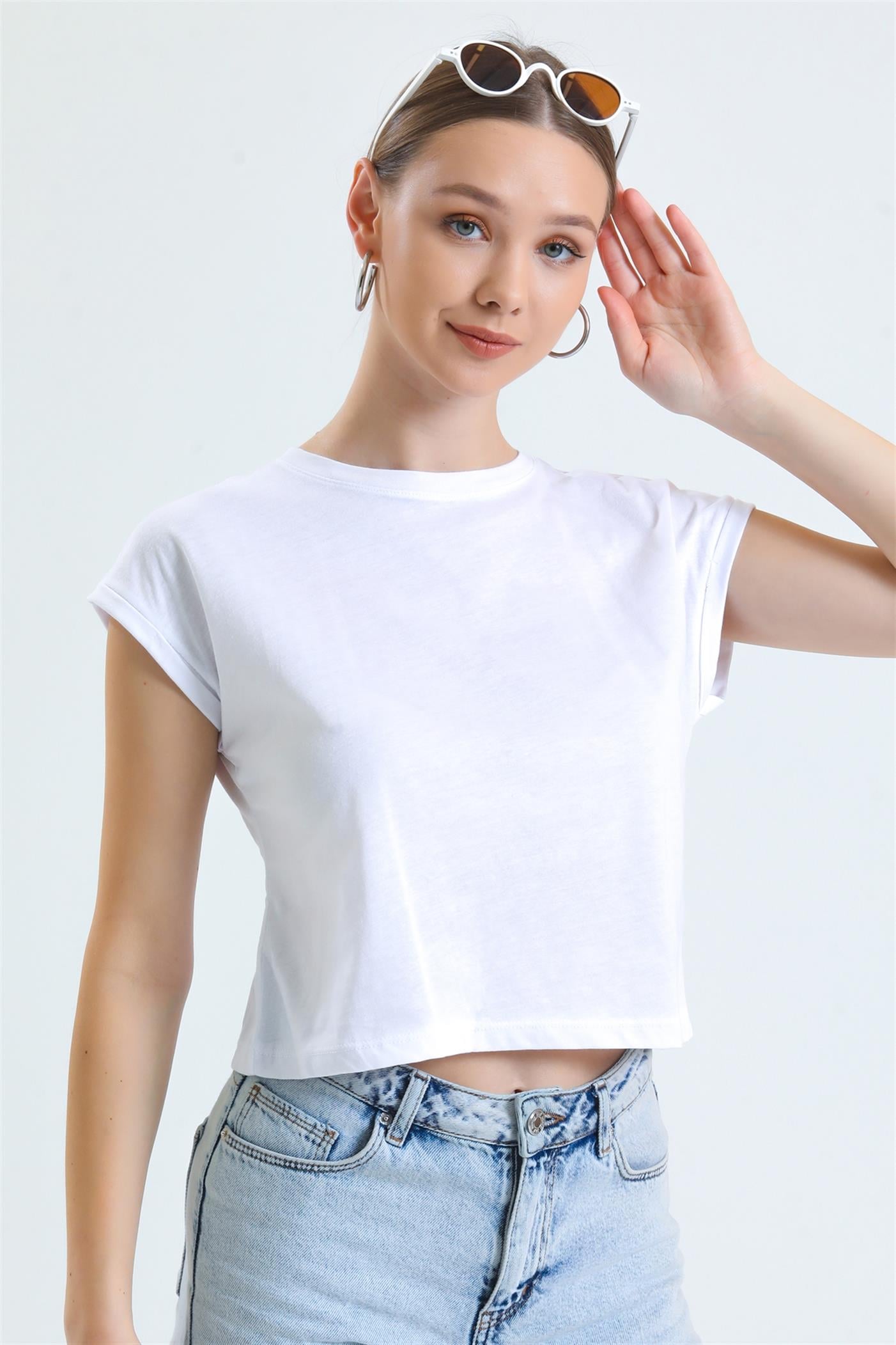 Bisiklet Yaka Yarasa Kollu Basic Crop Tişört - Beyaz