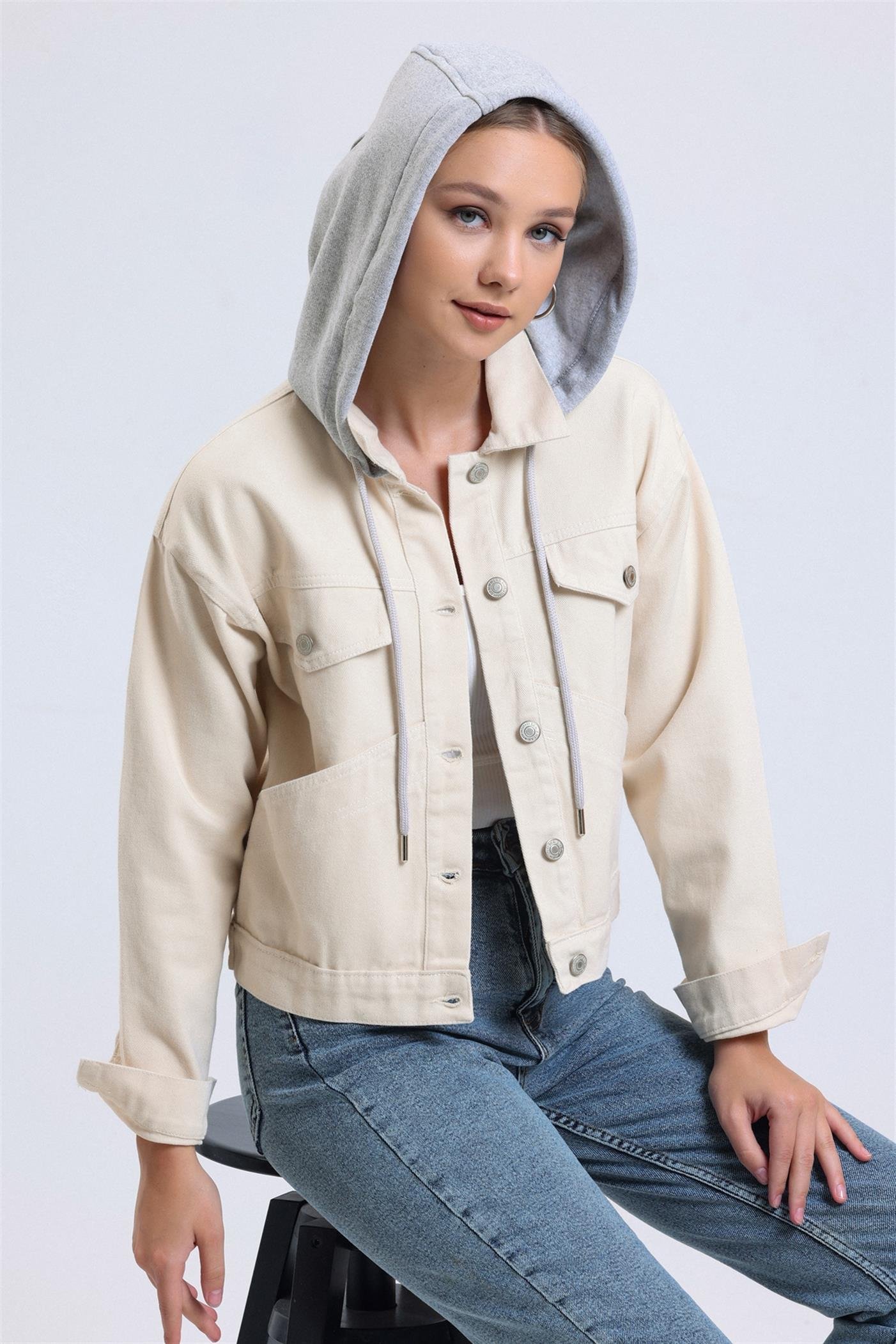 Çıkarılabilir Sweat Kapüşonlu Cepli Crop Denim Ceket - Taş