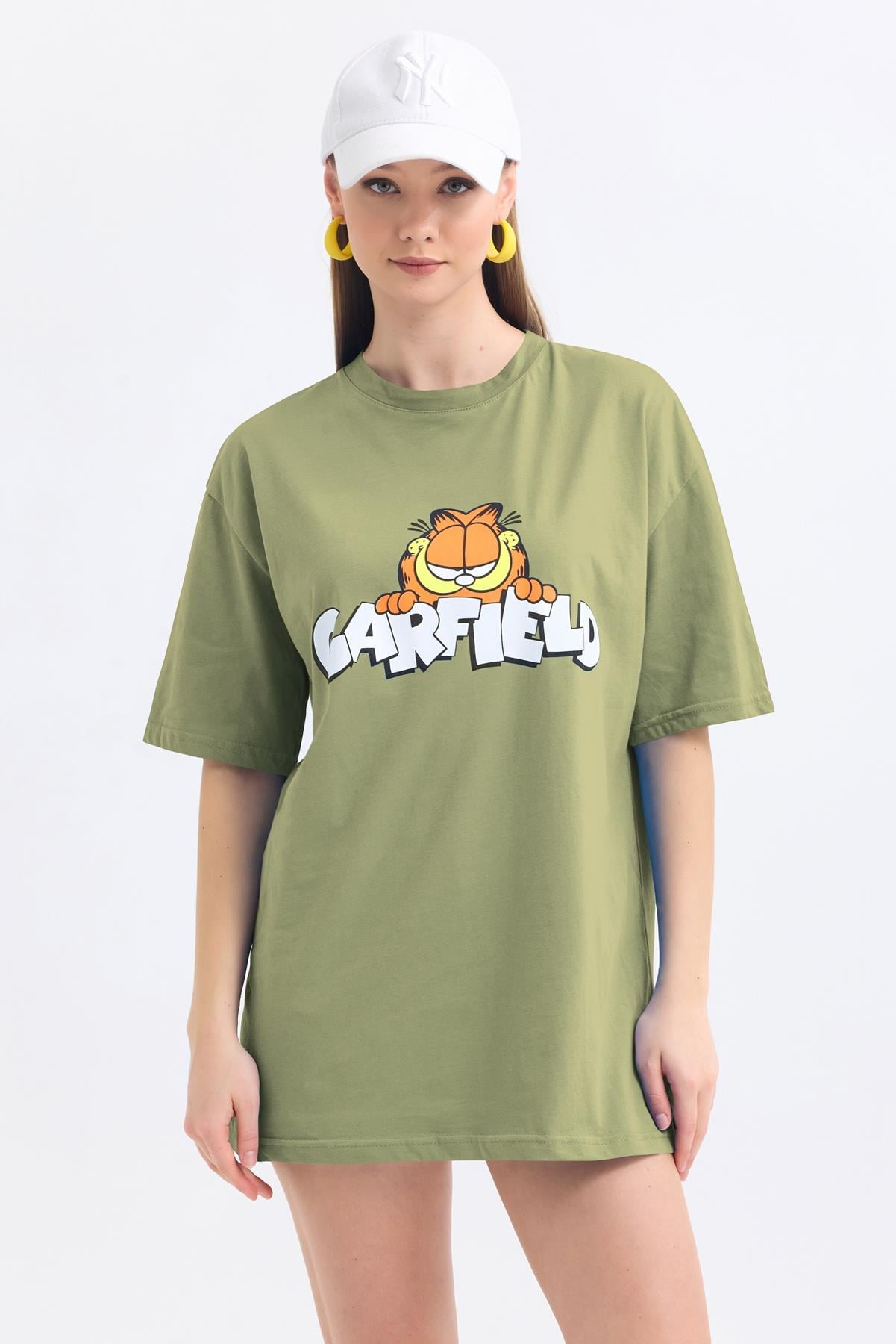 Ön Ve Sırt Garfield Family Baskılı Pamuklu Oversize Tişört - Olive