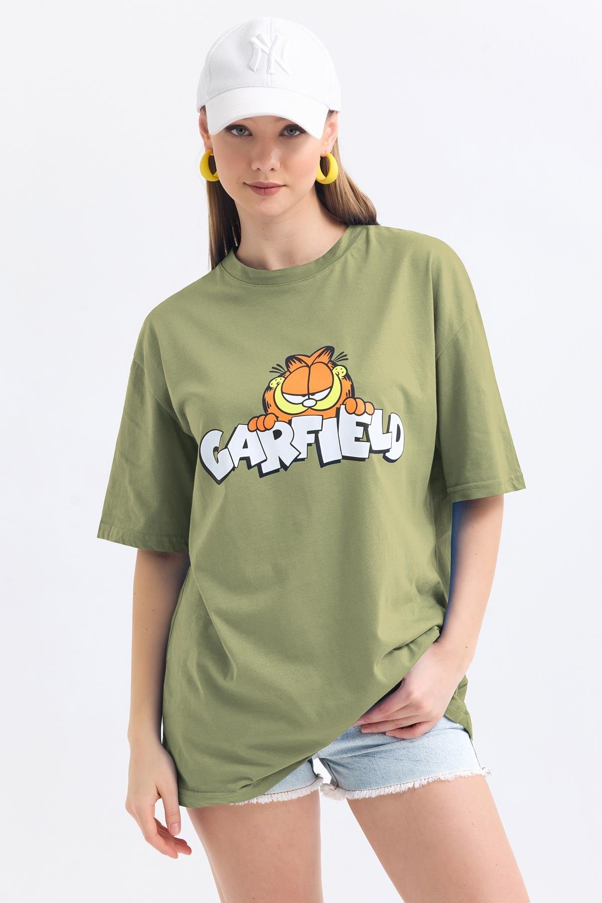 Ön Ve Sırt Garfield Family Baskılı Pamuklu Oversize Tişört - Olive