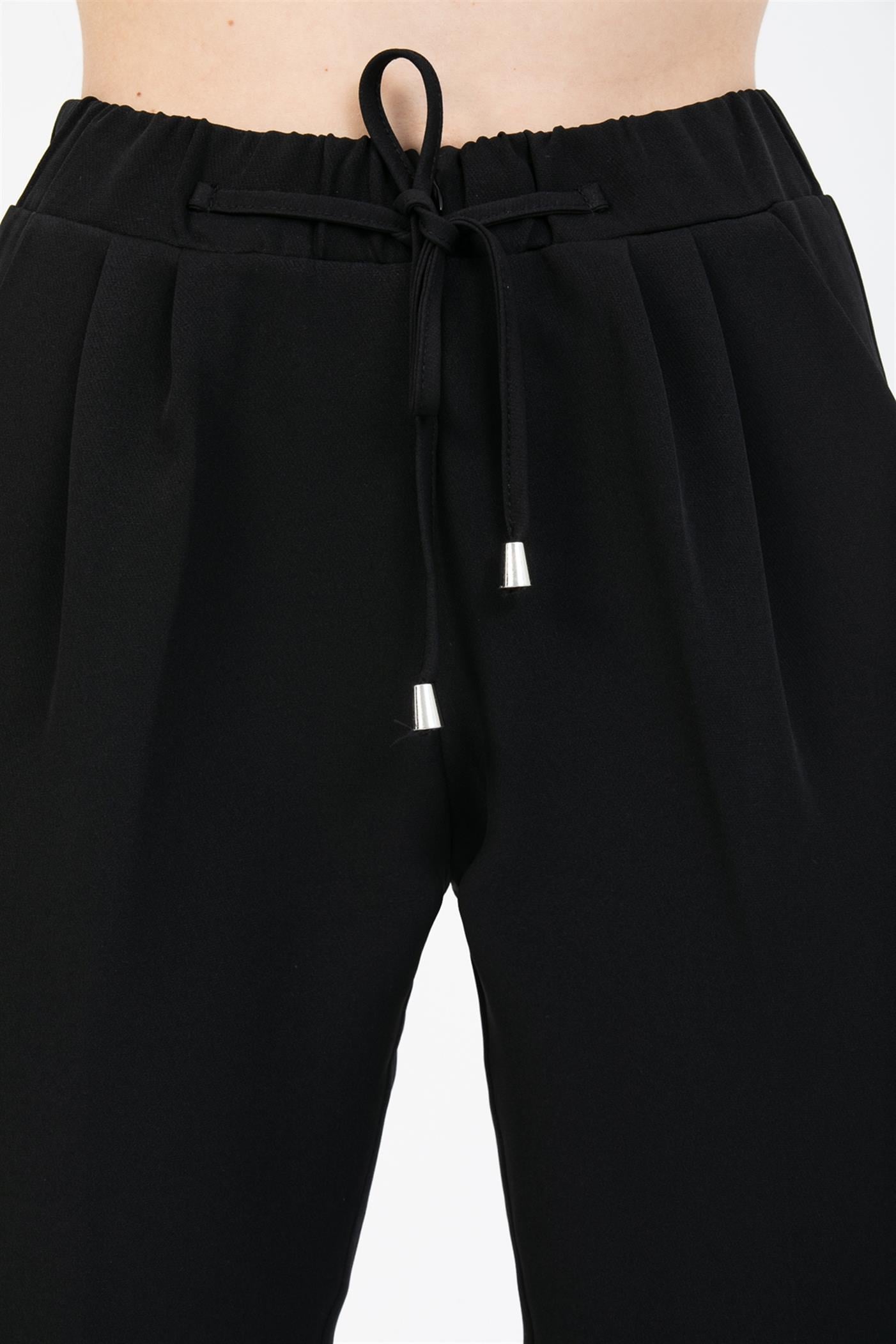 Önden Gizli Fermuarlı Pileli Duble Paça Cepli  Havuç Pantolon - Siyah  