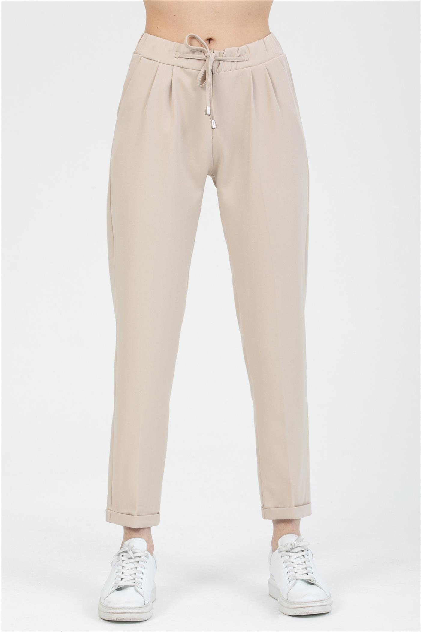 Önden Gizli Fermuarlı Pileli Duble Paça Cepli  Havuç Pantolon - Bej 