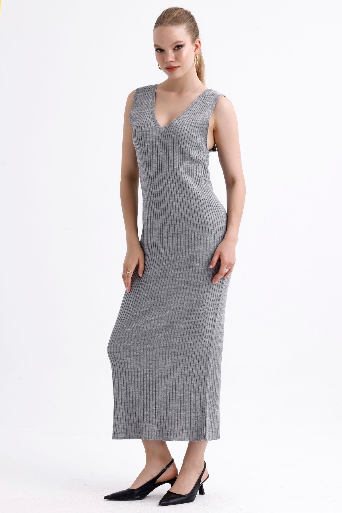 Yarım Balıkçı Yaka Kazak Ve Fitilli Askılı Elbise İkili Triko Takım - Gri