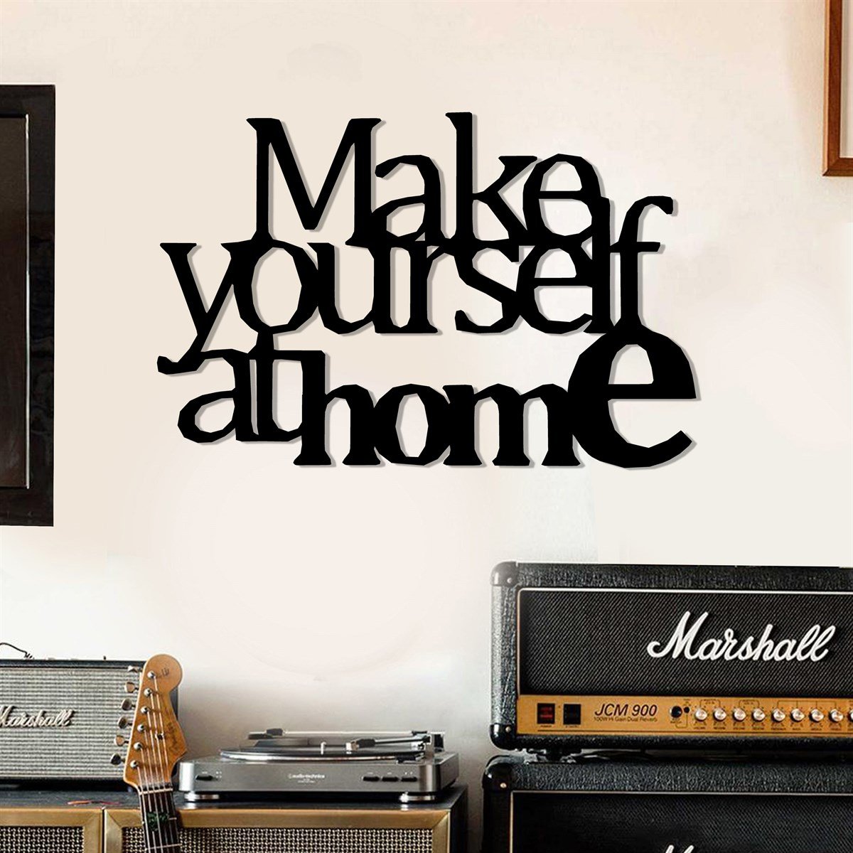Make Yourself Texte Mural