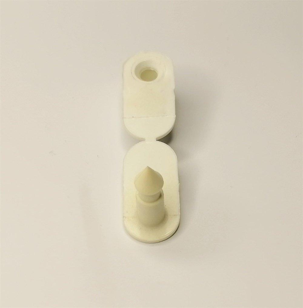 F100 - Plastik Uçlu Fişek Küpe