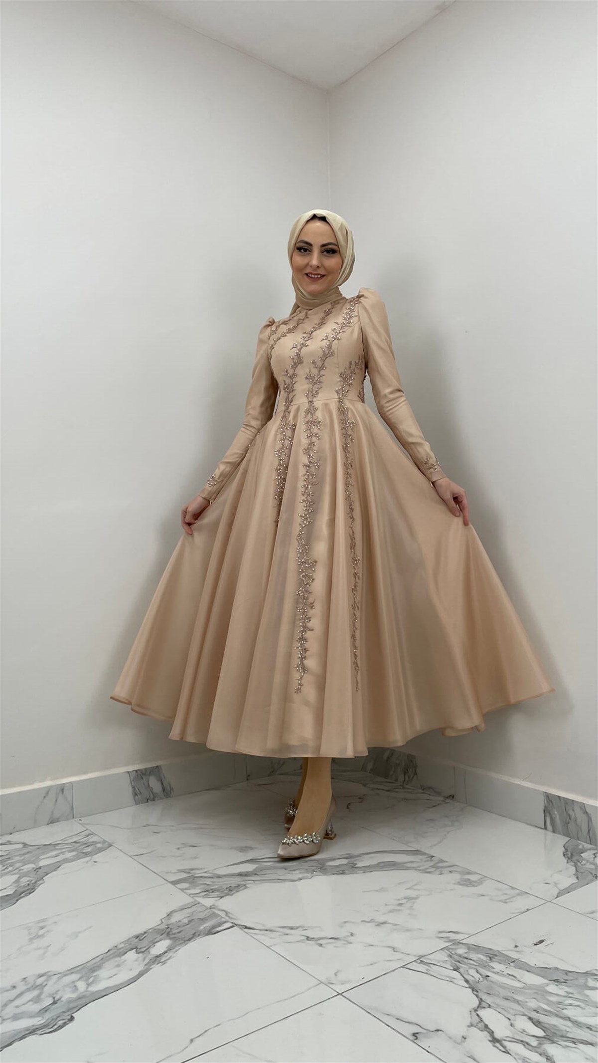 0007 M Tasarım Elbise