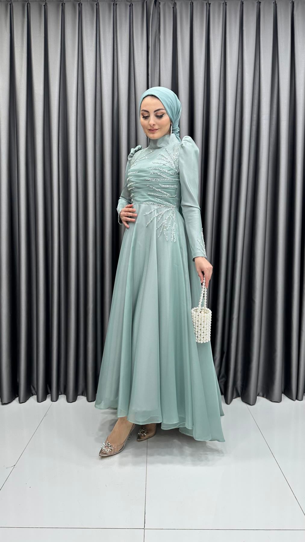 024 Ceren Abiye-Mint