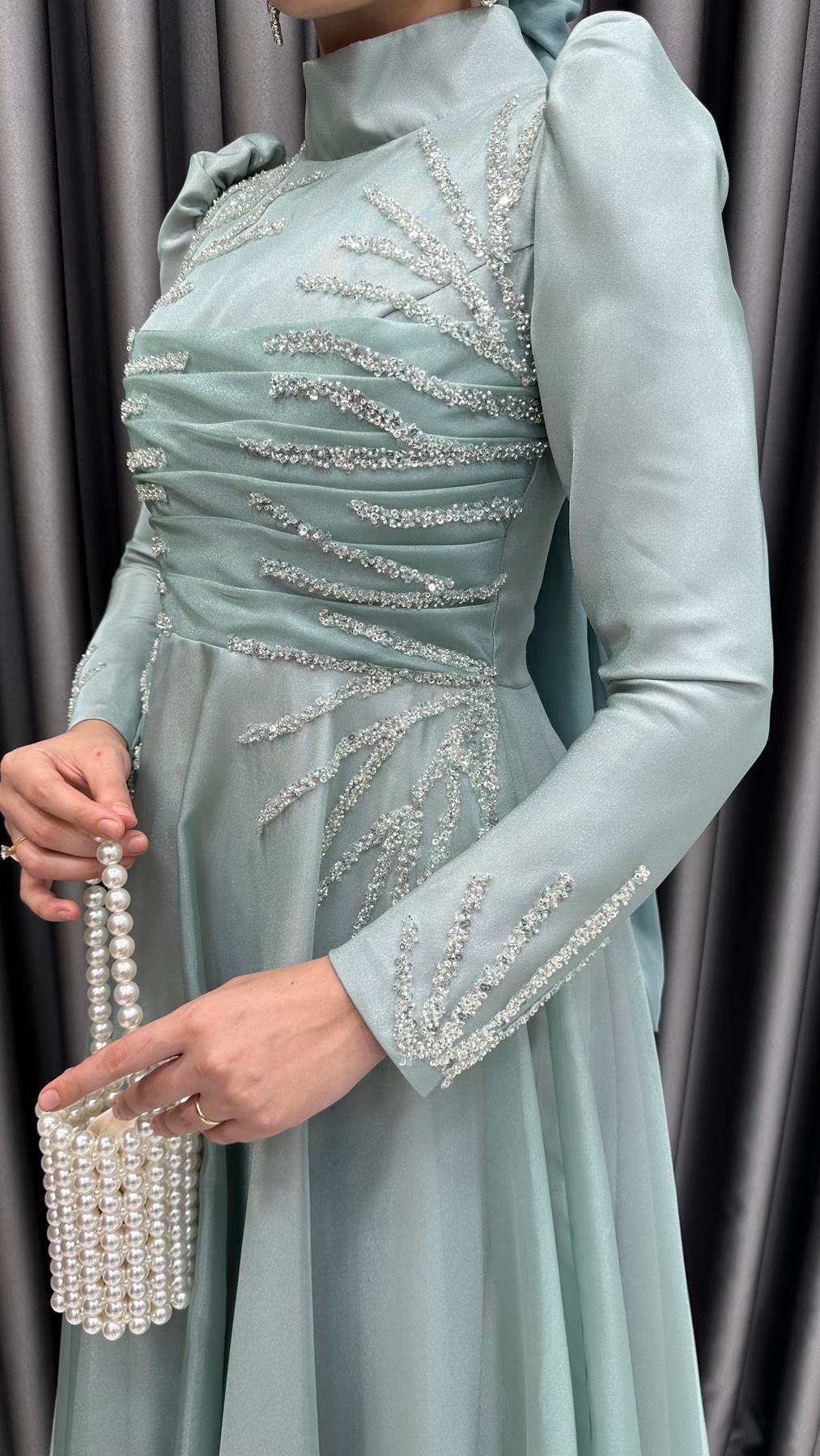 024 Ceren Abiye-Mint