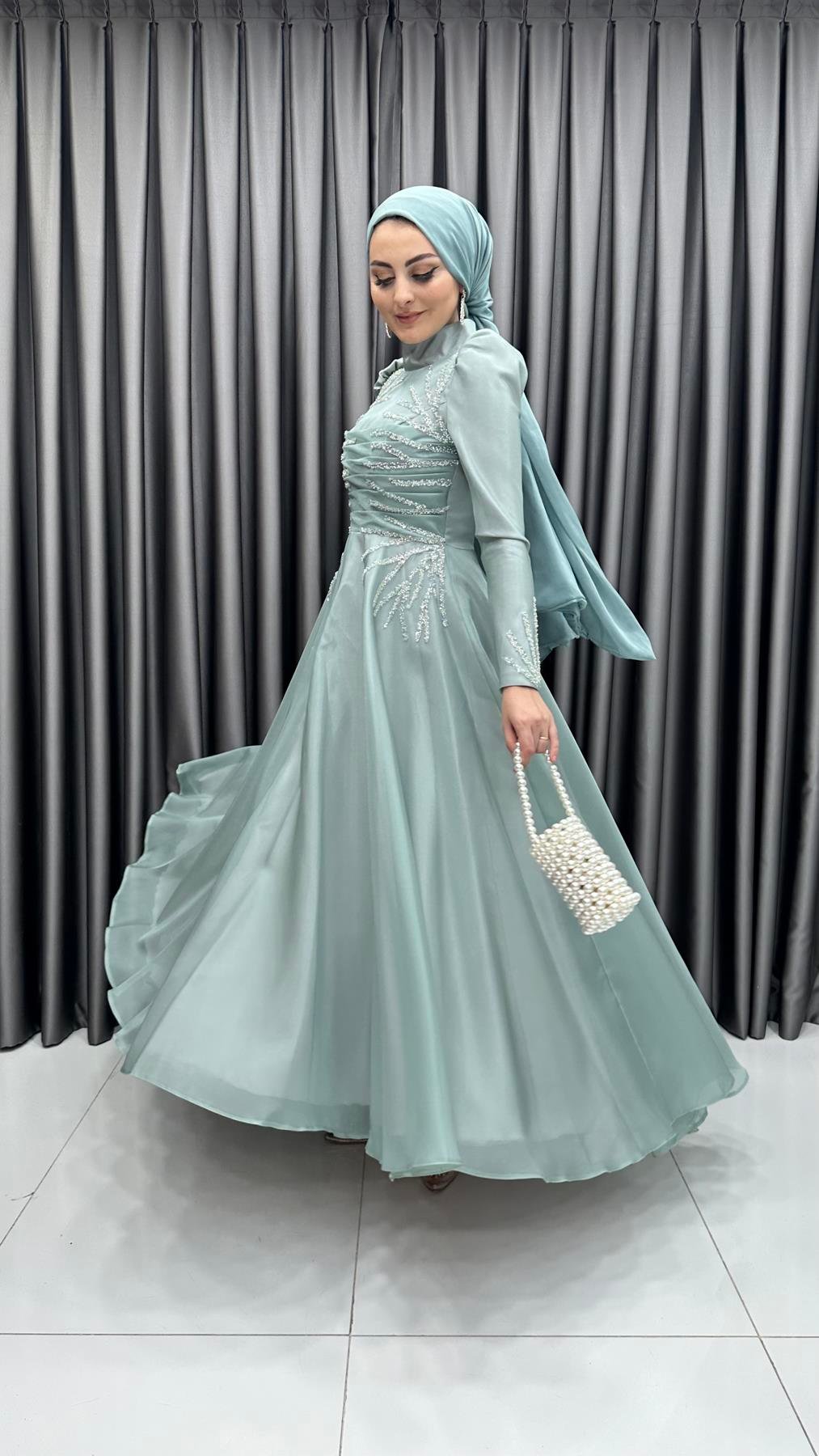 024 Ceren Abiye-Mint