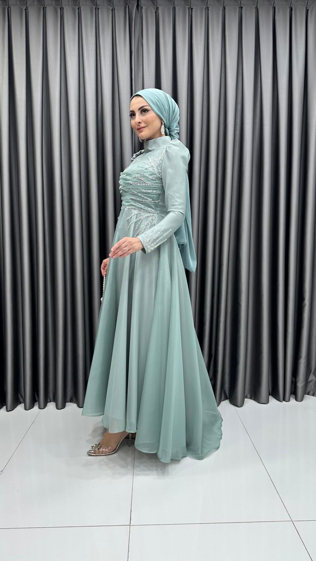 024 Ceren Abiye-Mint