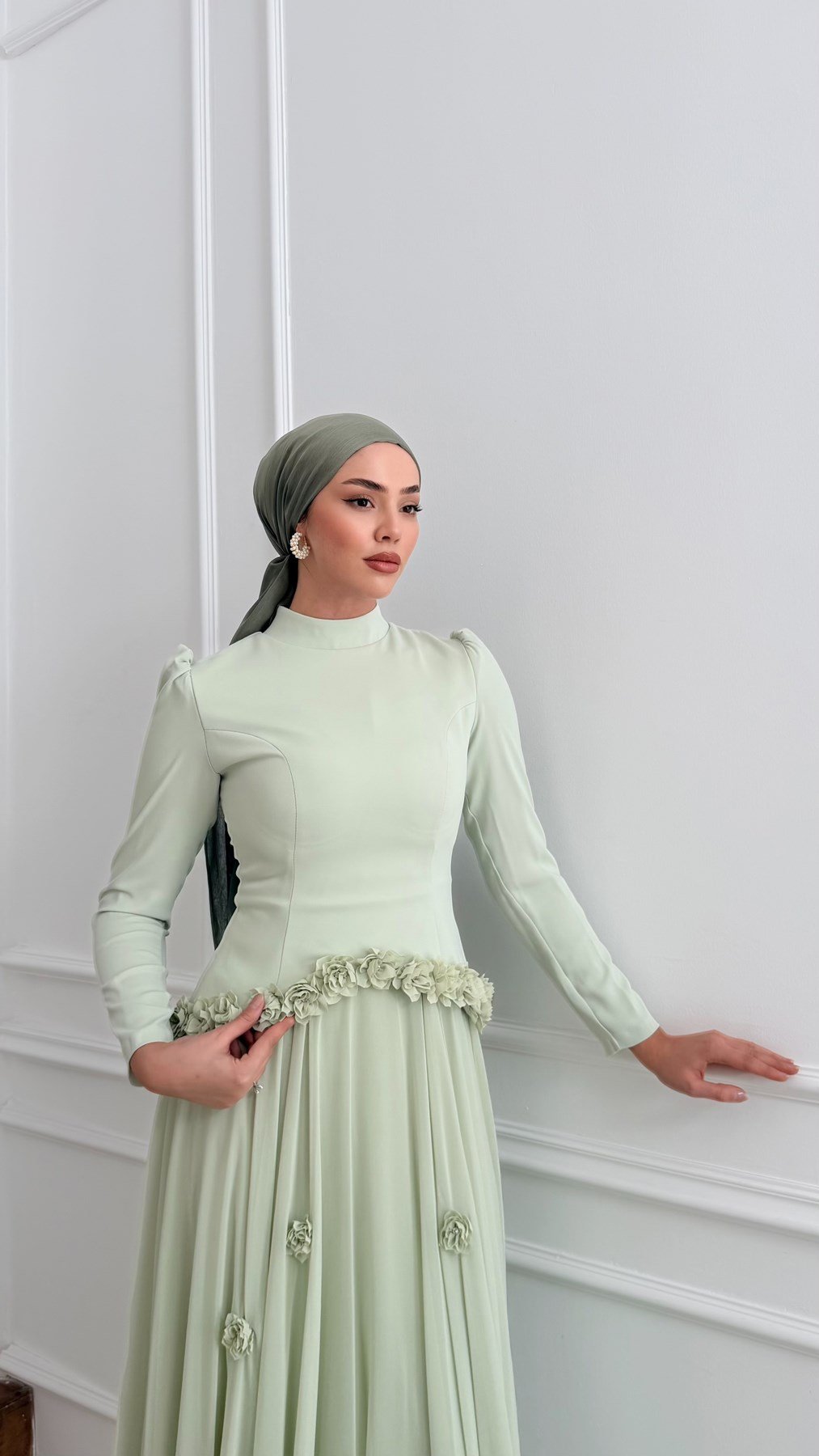 4527 T Sezen Abiye-Mint