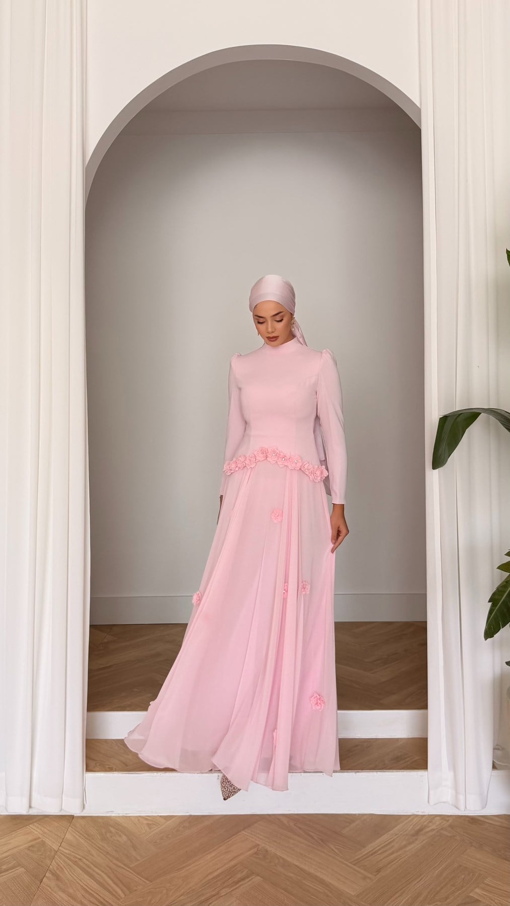 4527 T Sezen Abiye-Pembe