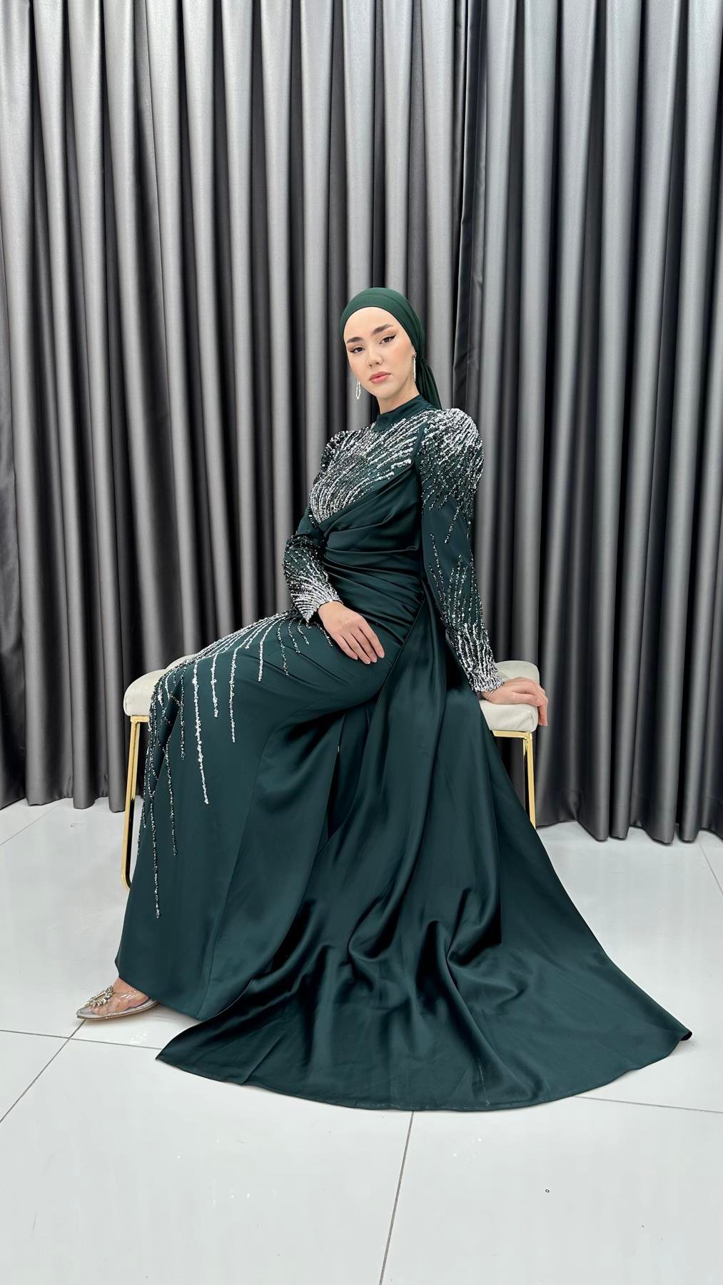 4837 H Harika Abiye-Zümrüt