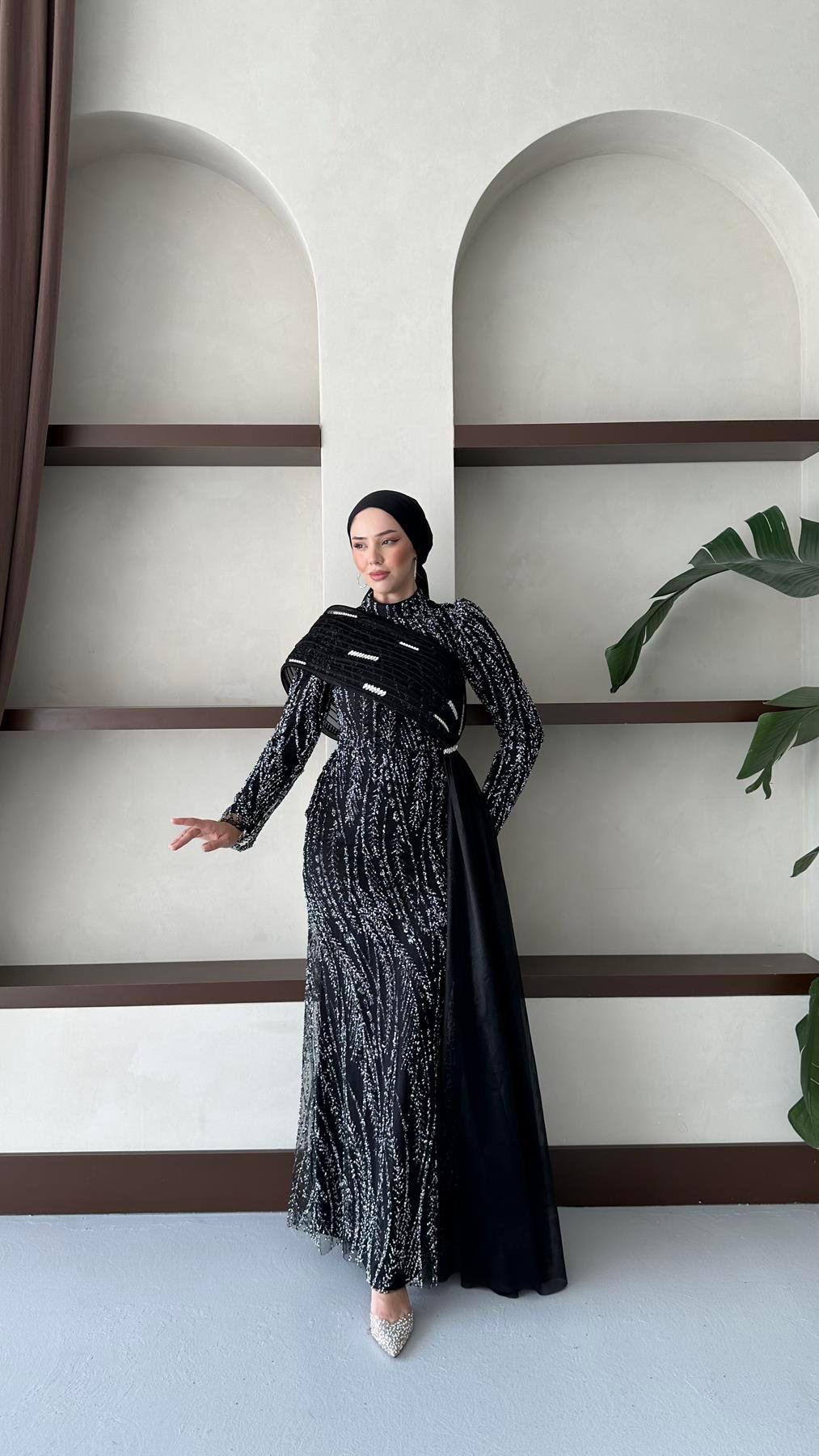 5084 H Yaprak Abiye-Siyah