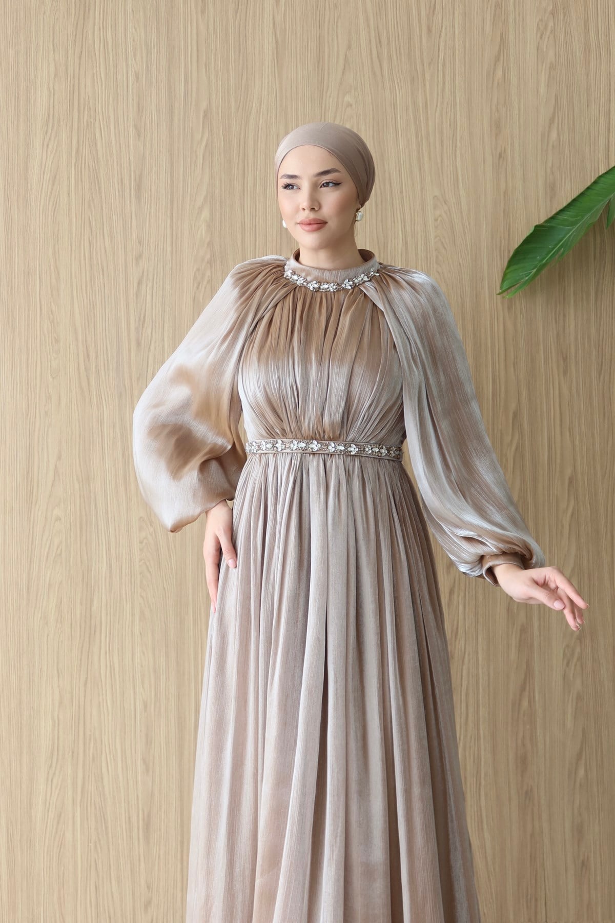 5240 H Sophia Abiye-Gold Rengi