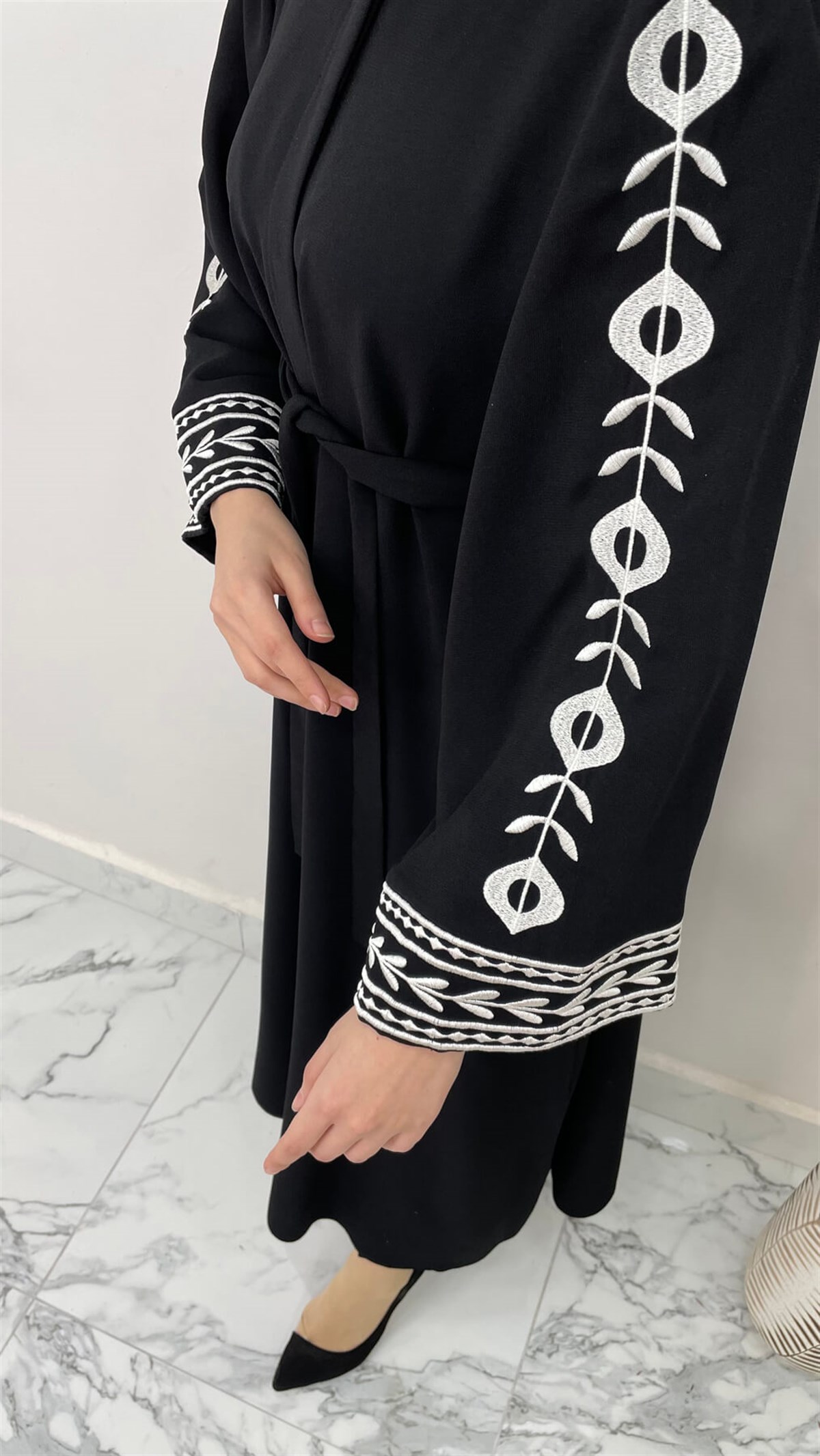 6097 Abaya