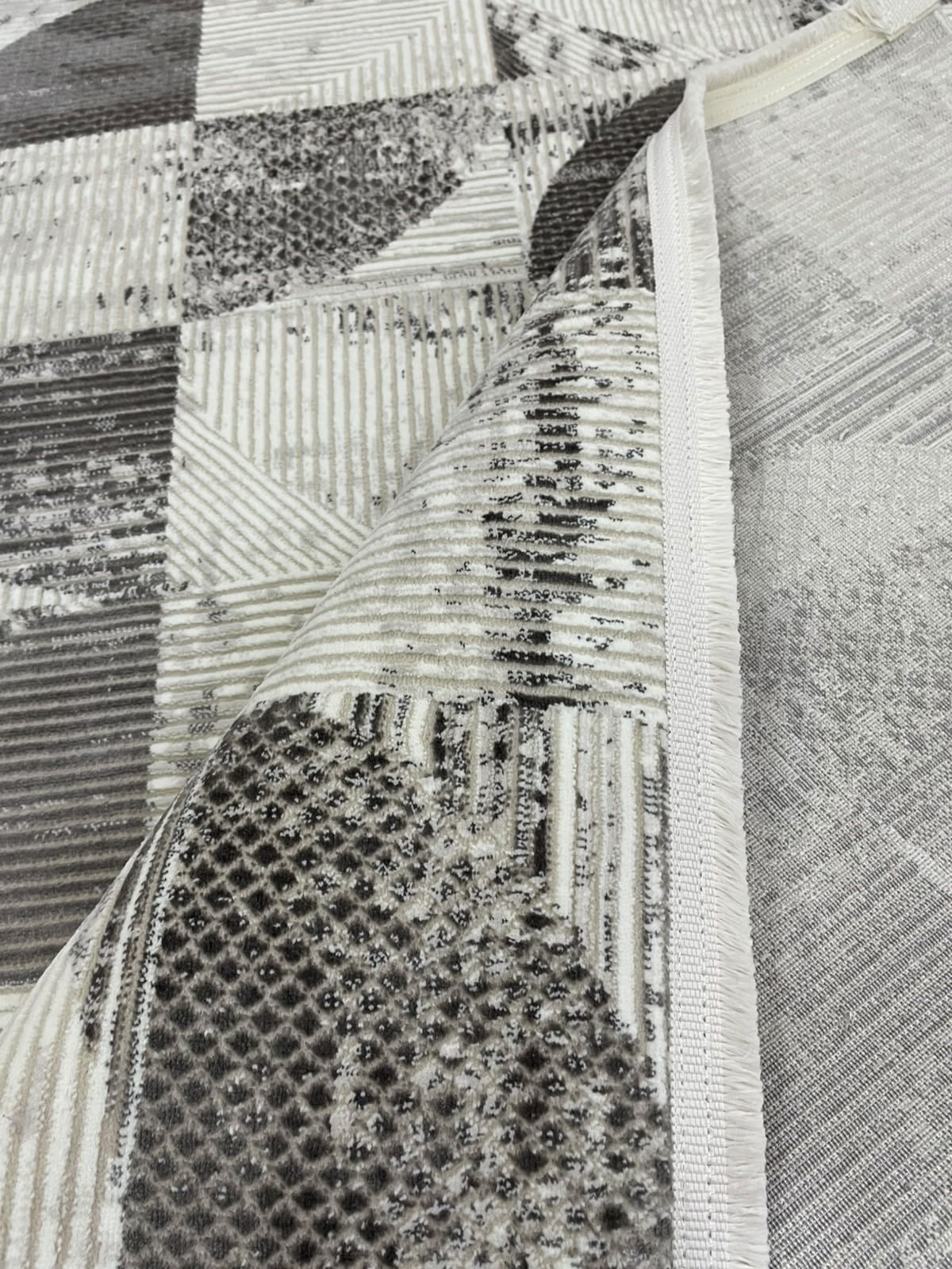 Gri Çizgili Modern Halı  İkra LT614