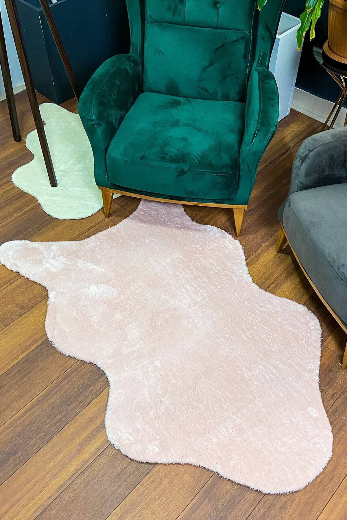 Pudra Post Peluş Halı