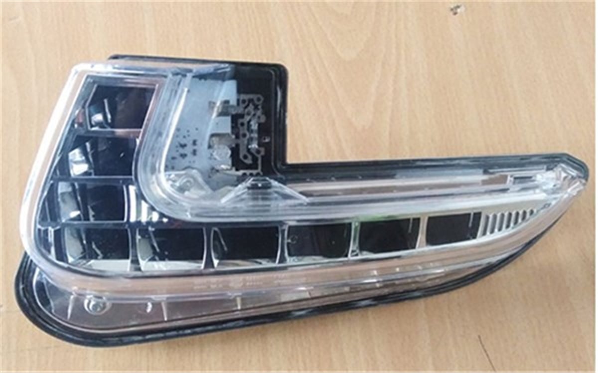 MEGANEGÜNDÜZ FARI SOL MEGANE III HB FAZ II OEK 266051268ROEKOEK 266051268R