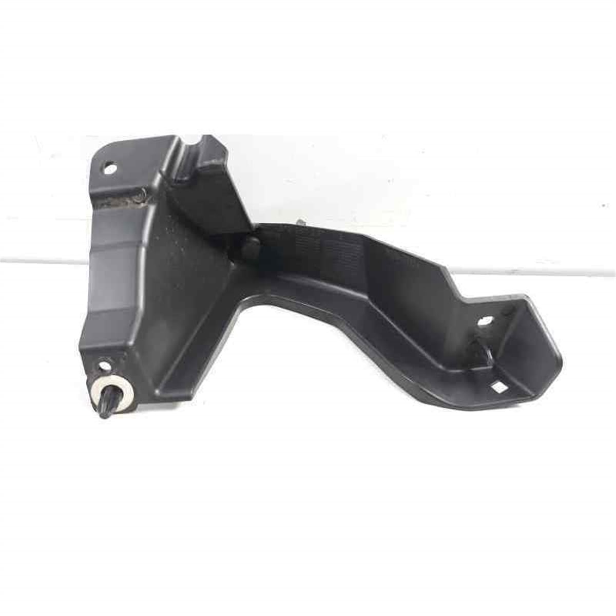 YEDEK PARÇAARKA TAMPON ALT BRAKETİ SAĞ MEGANE IV 2016>PULOPO-R104