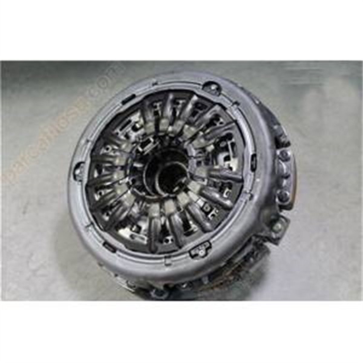 YEDEK PARÇADEBRIYAJ SETİ EDC OTOMATİK ŞANZUMAN CLIO IV-CAPTUR-KADJAR 1.2 TCE OEK 302058758ROEKOEK 302058758R
