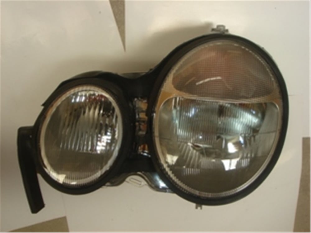 YEDEK PARÇAMercedes E Class- W210- 96/99 Far Lambası Sol Vakum Ayarlı/Çizgili Camlı/4Pinli (H7/H7) 2108200361MEYDAN2150-1004
