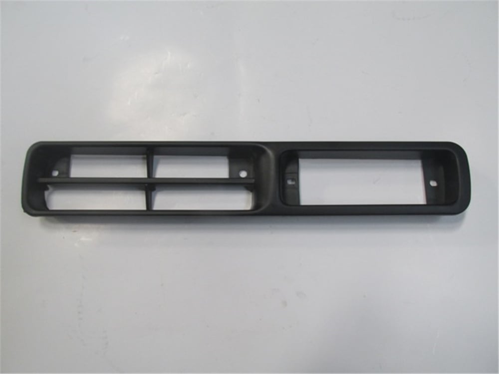 YEDEK PARÇANıssan Pıck Up- D21- 89/97 Ön Tampon Panjuru Sağ 62256-55G00MEYDAN292-2011